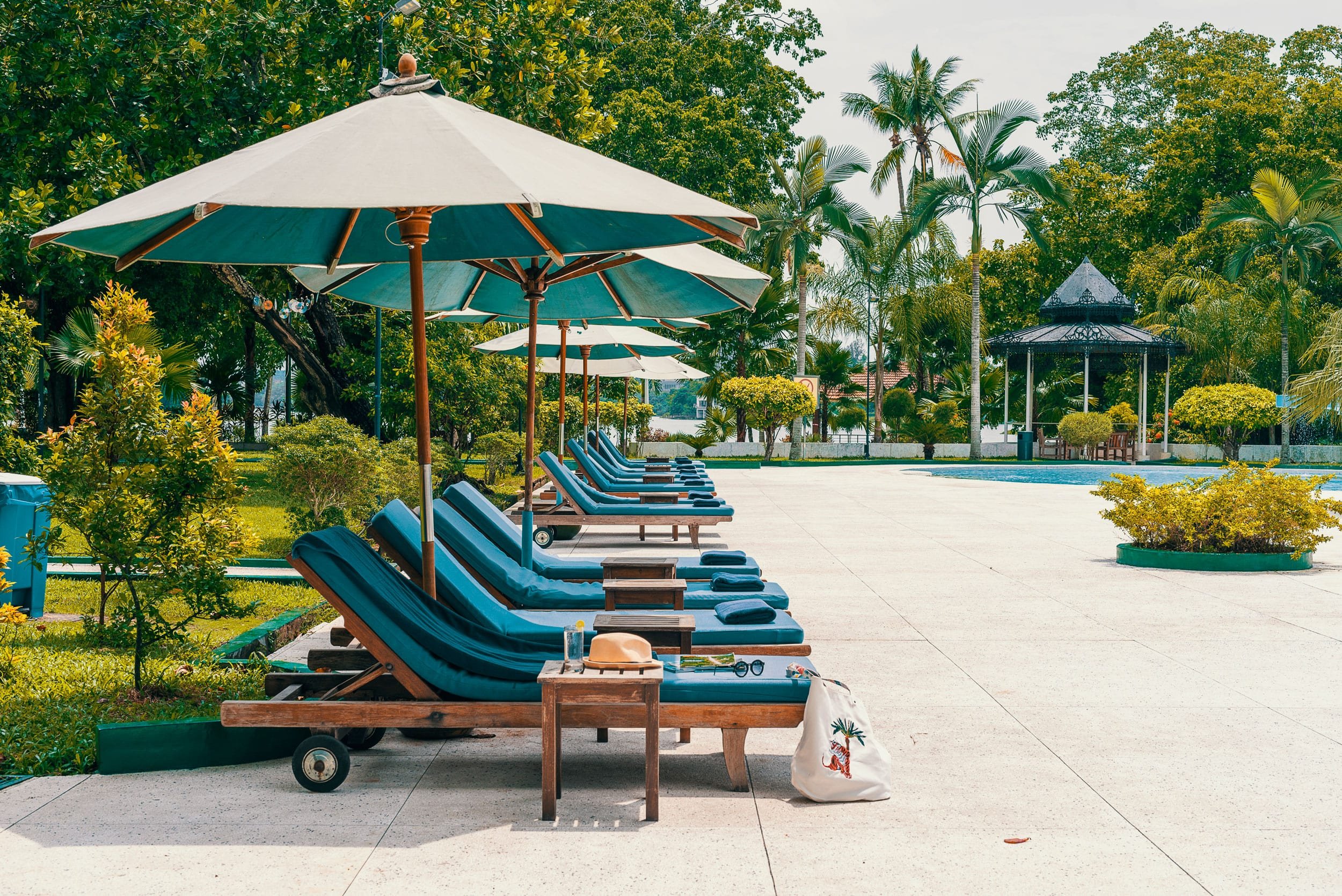 Inya Lake Hotel by null