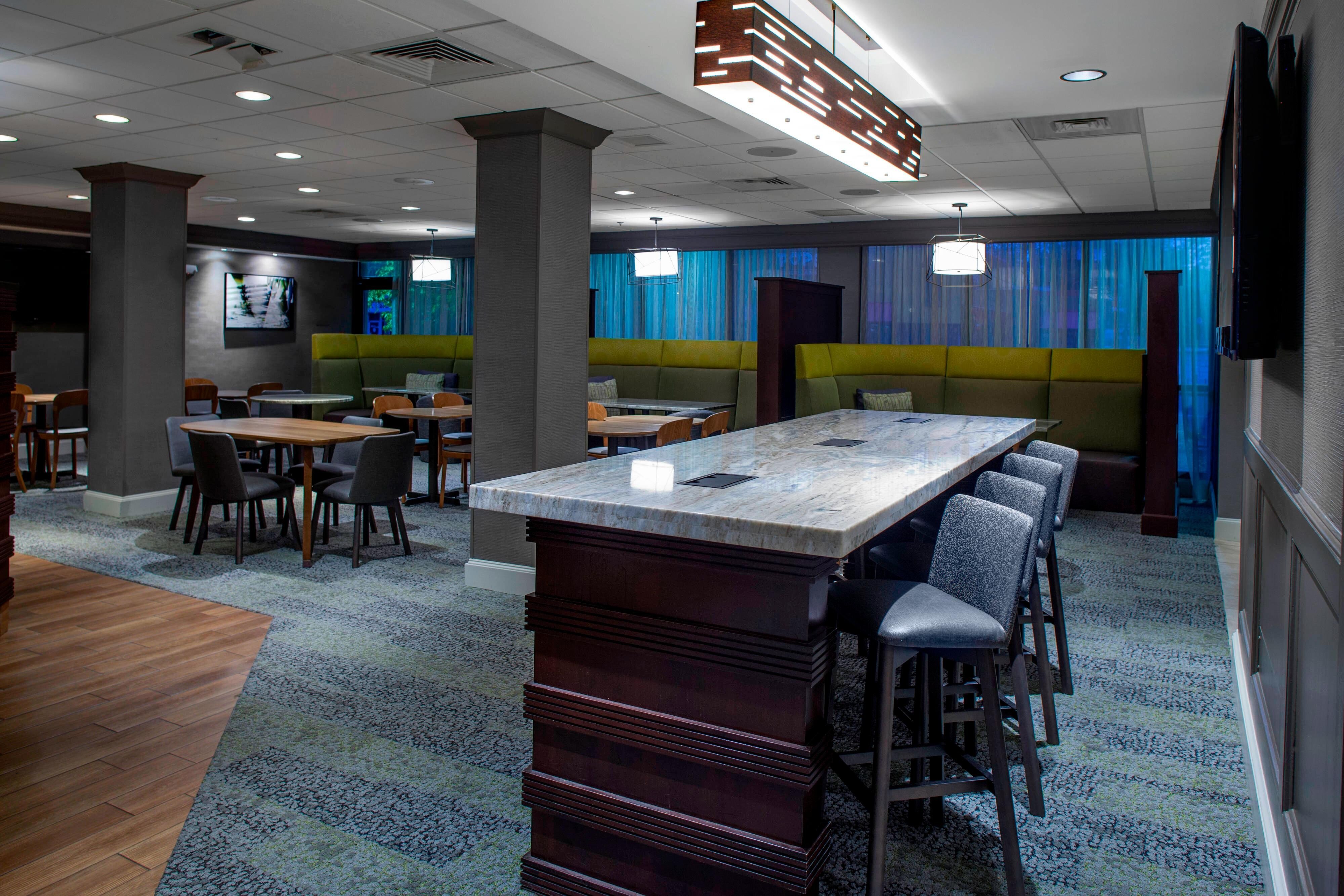 Courtyard by Marriott New Haven at Yale by null