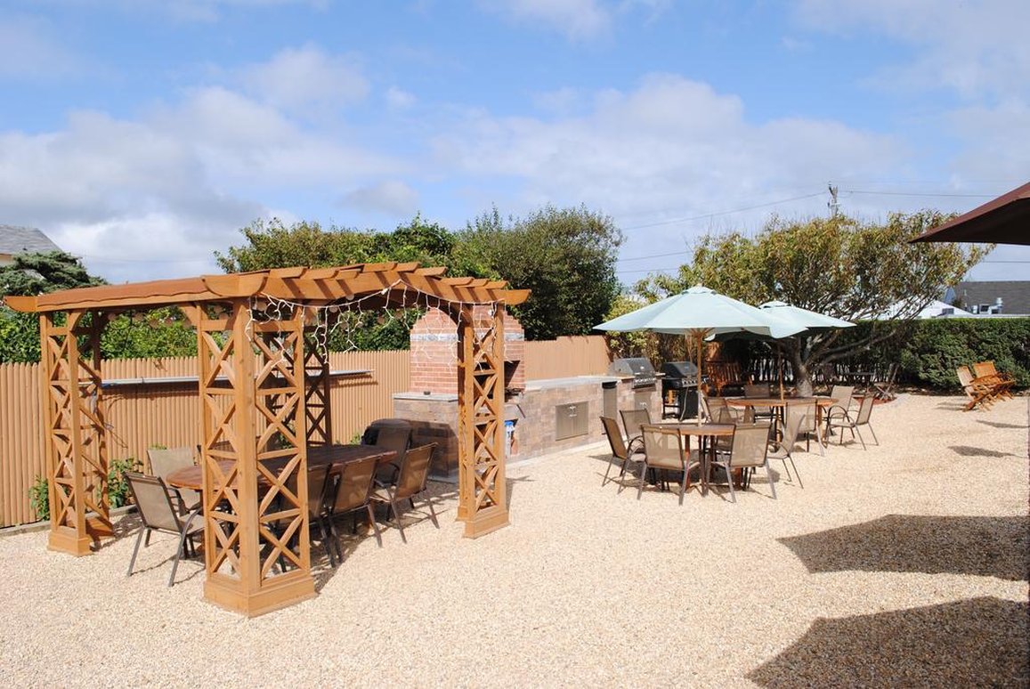 Daunt's Albatross Motel by null Daunt's Albatross Motel by null