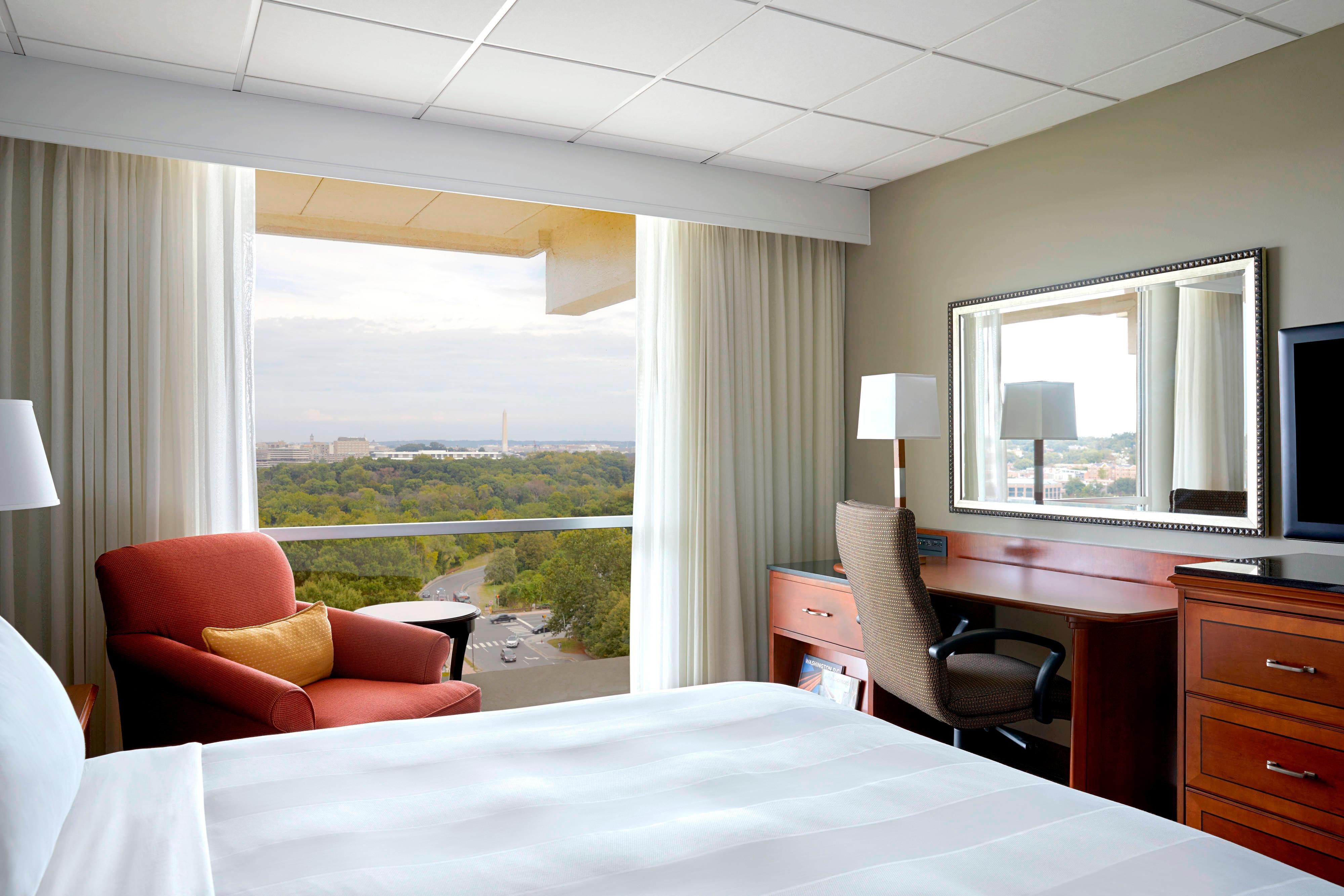 Key Bridge Marriott by null