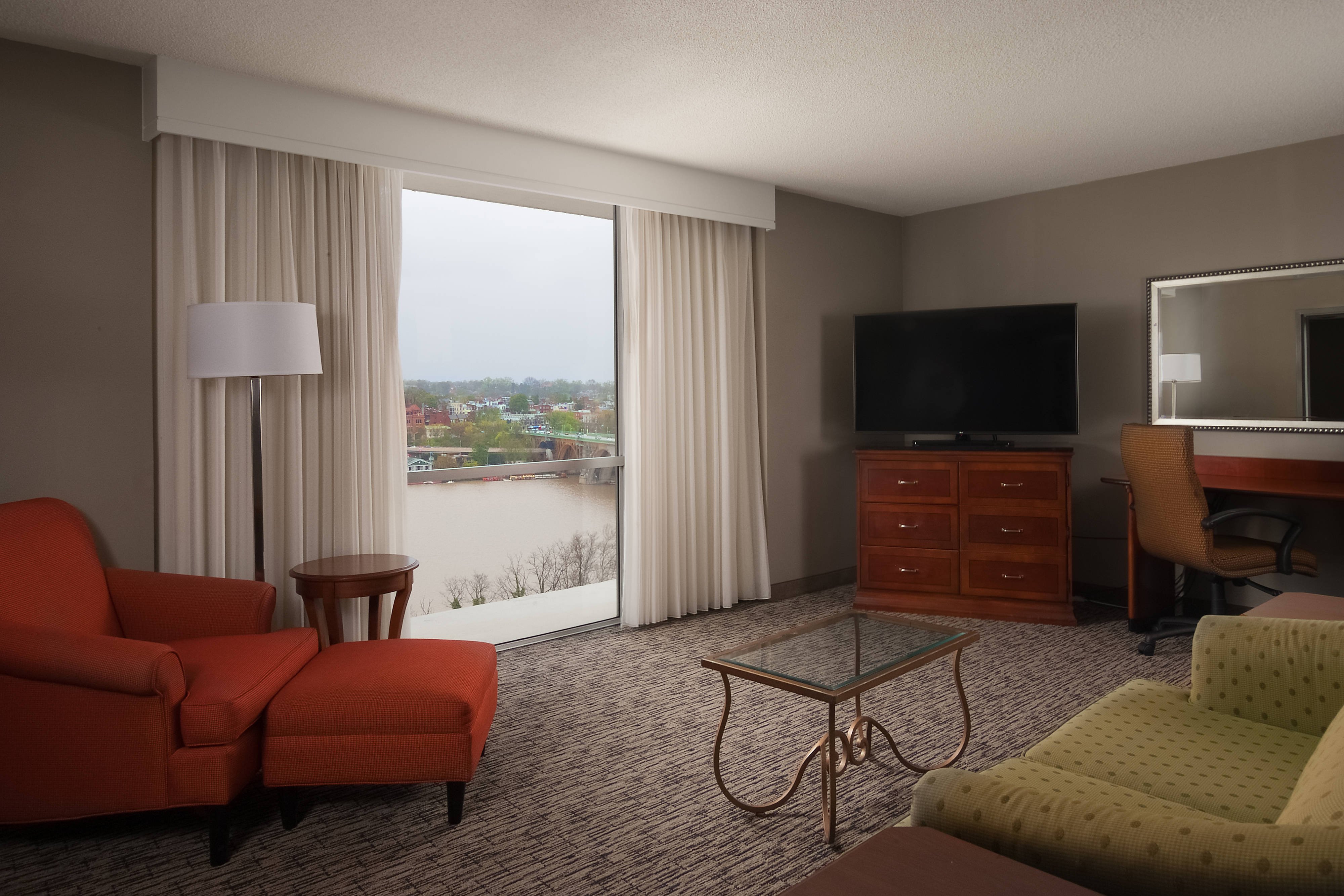 Key Bridge Marriott by null