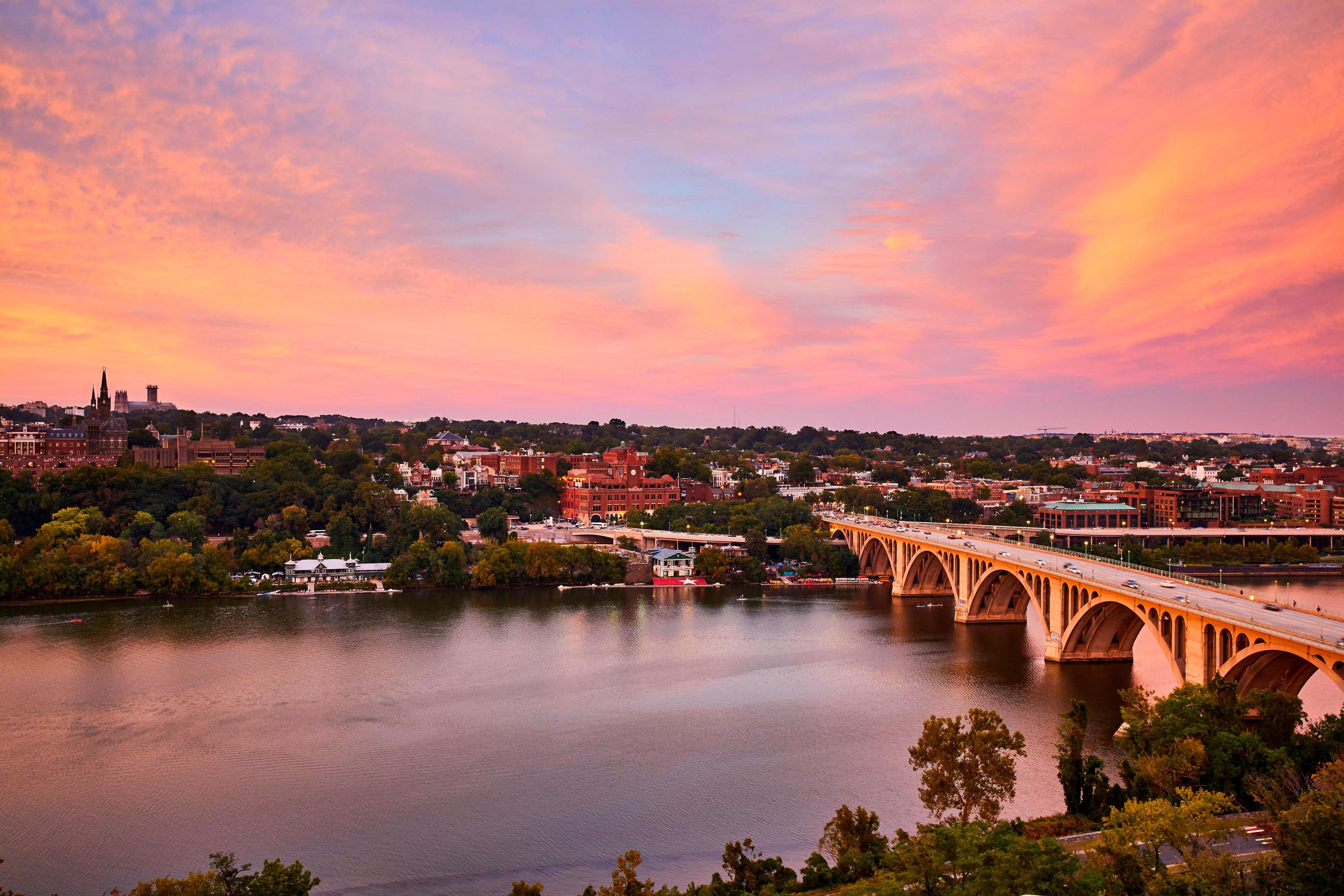 Key Bridge Marriott by null