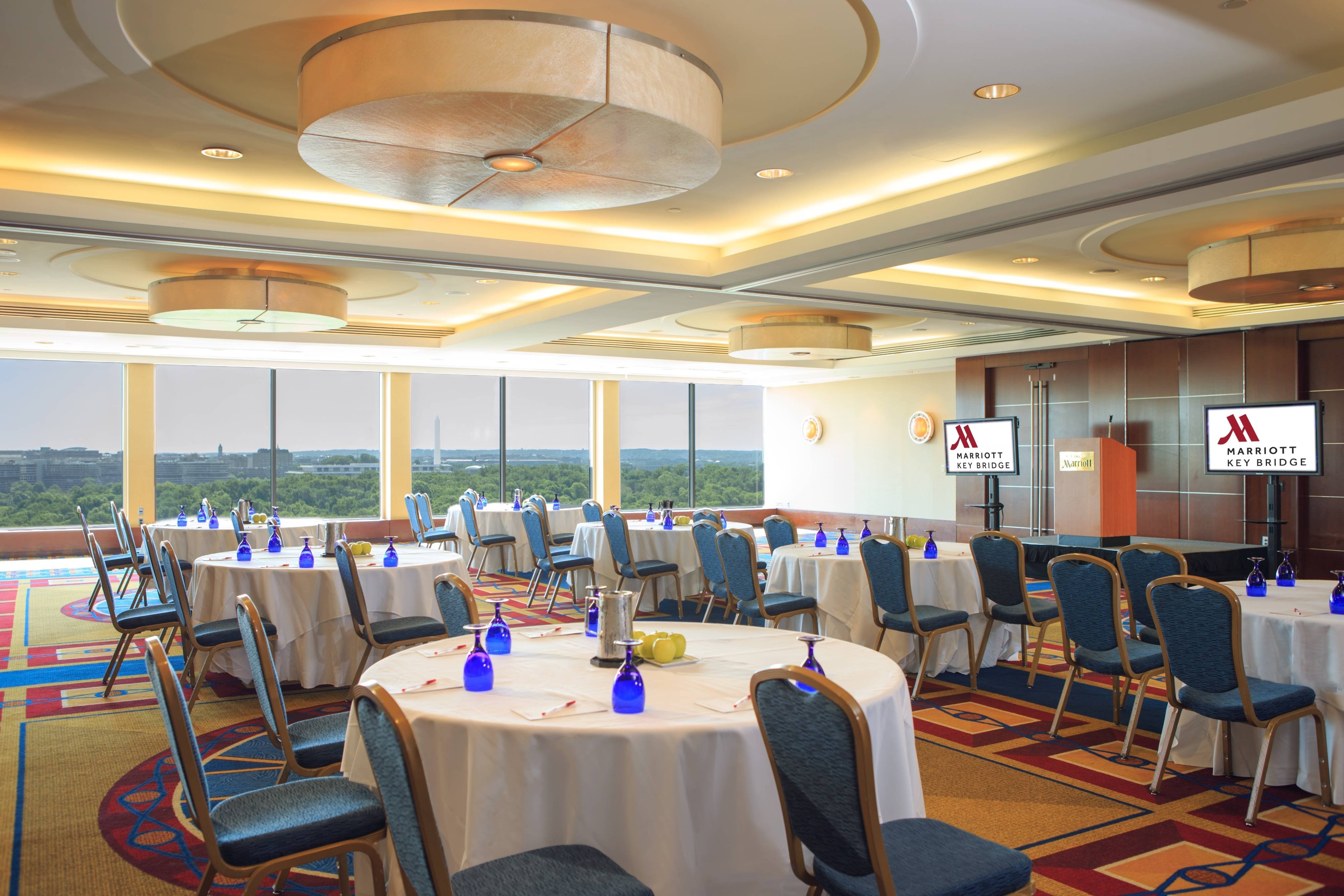 Key Bridge Marriott by null