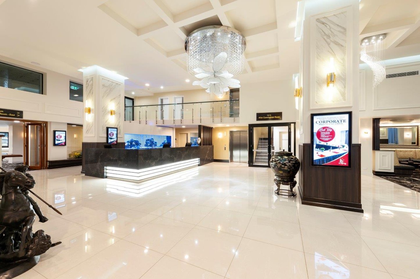 Burke & Wills Hotel by null