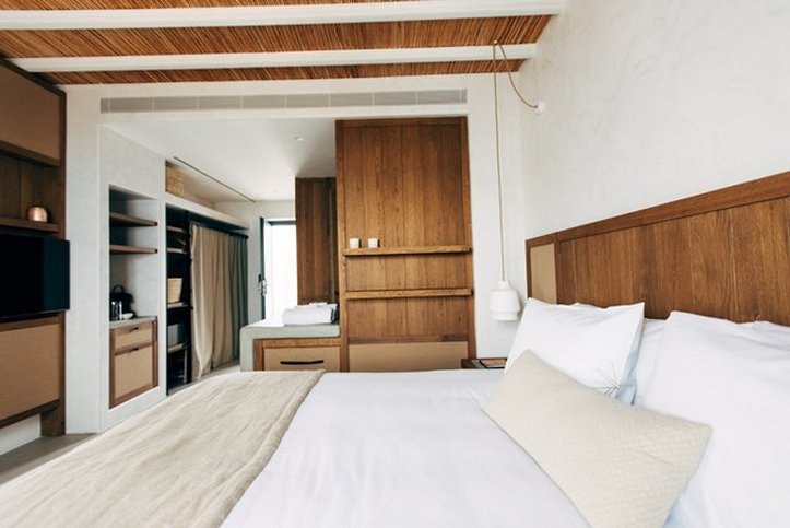 Branco Mykonos by null