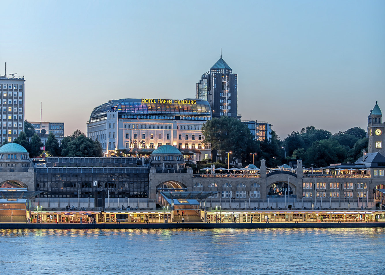 Hotel Hafen Hamburg by null