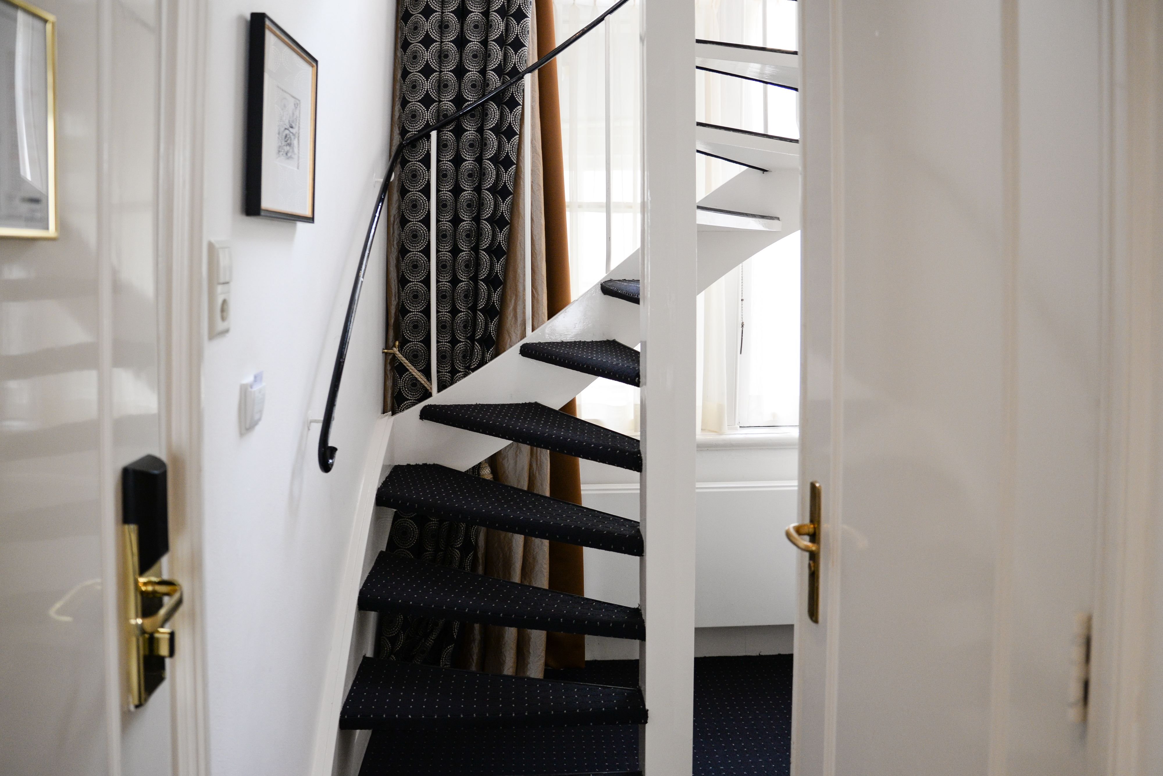 Ambassade Hotel by null