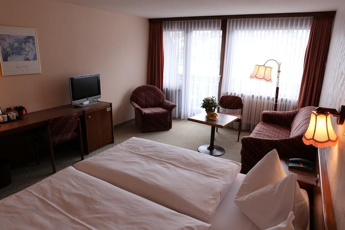 Hotel Restaurant Seegarten Marina Spiez by null