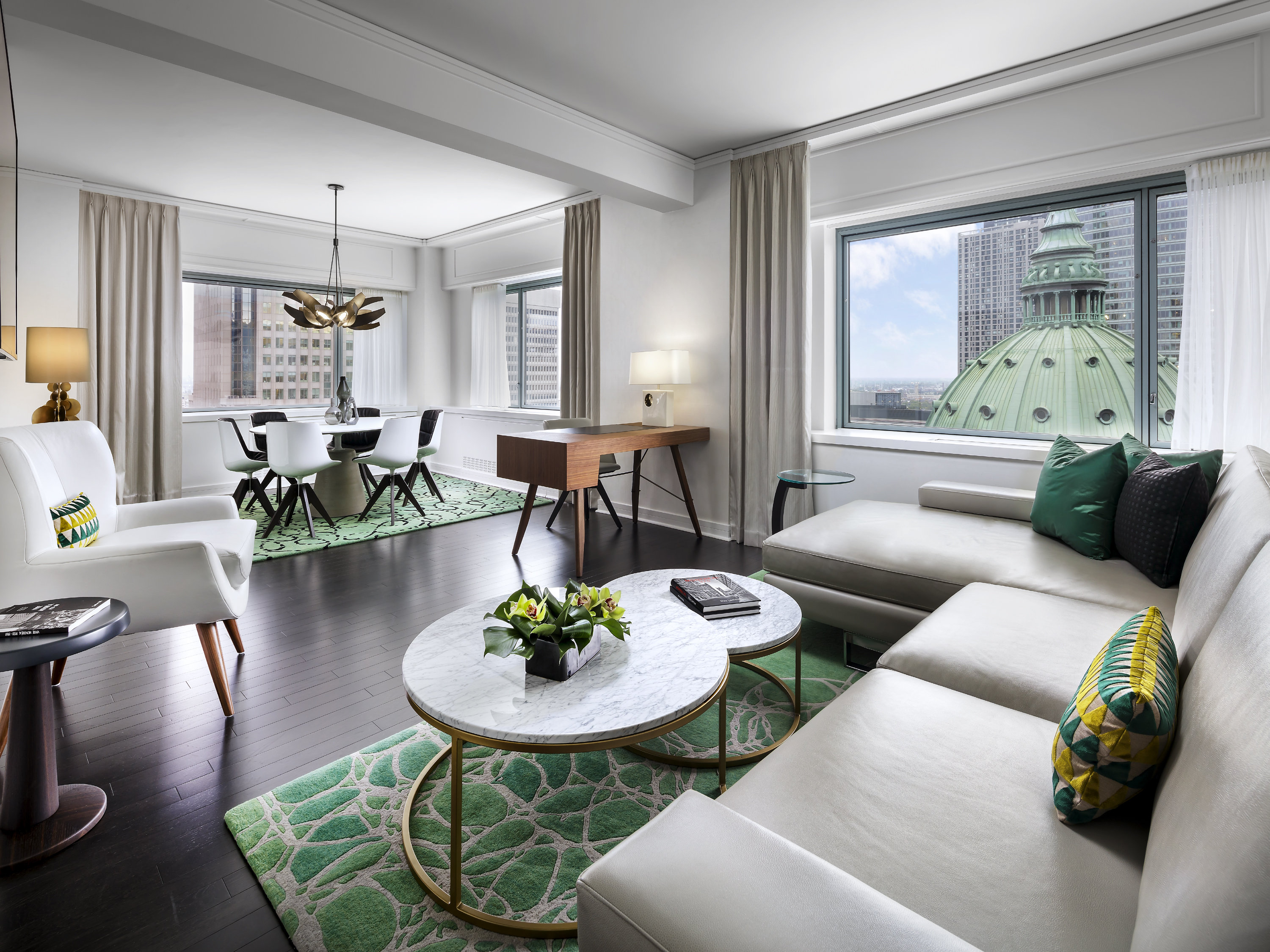 Fairmont The Queen Elizabeth by null