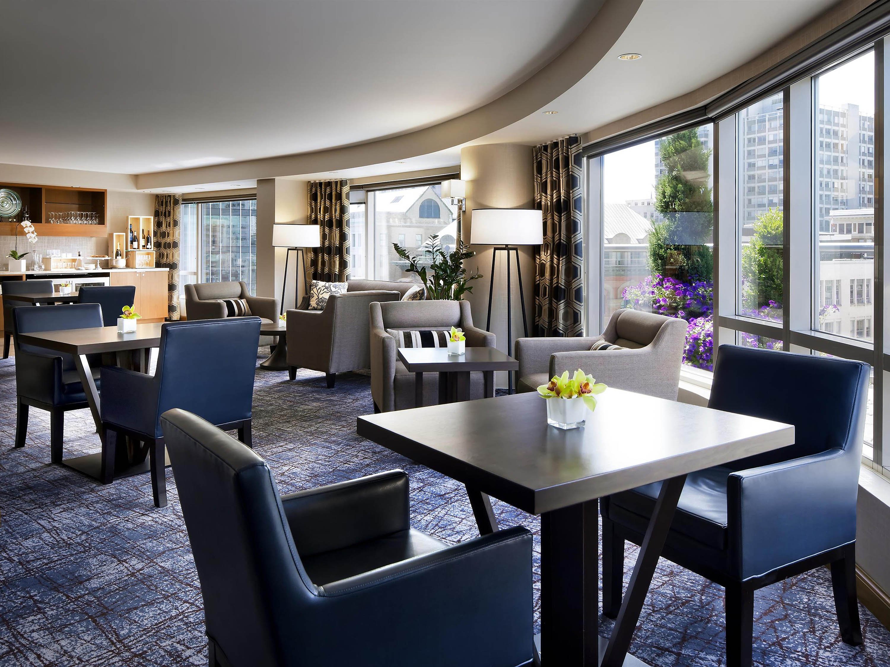 Fairmont Hotel Vancouver by null