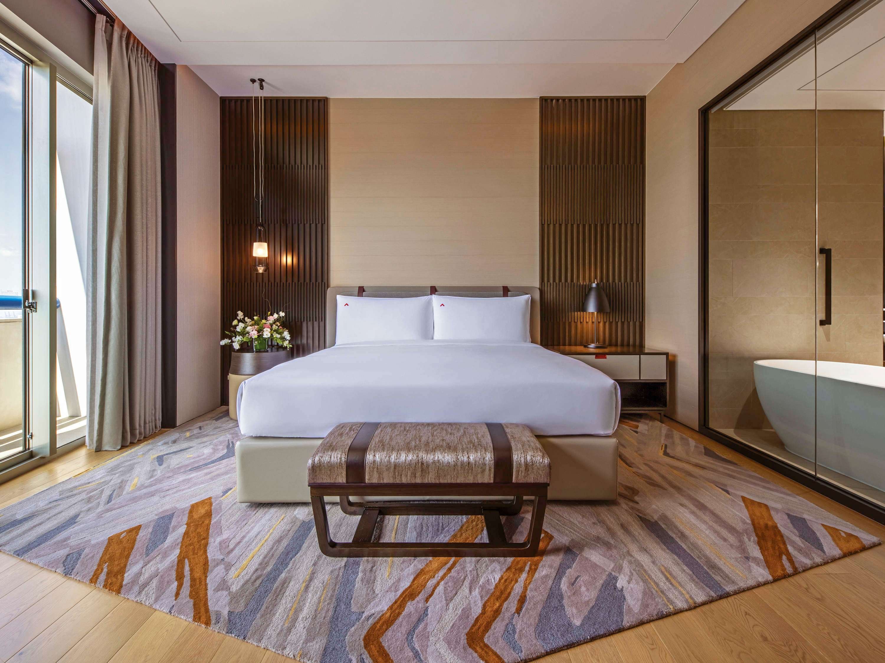 Hotel Swissôtel The Stamford by null