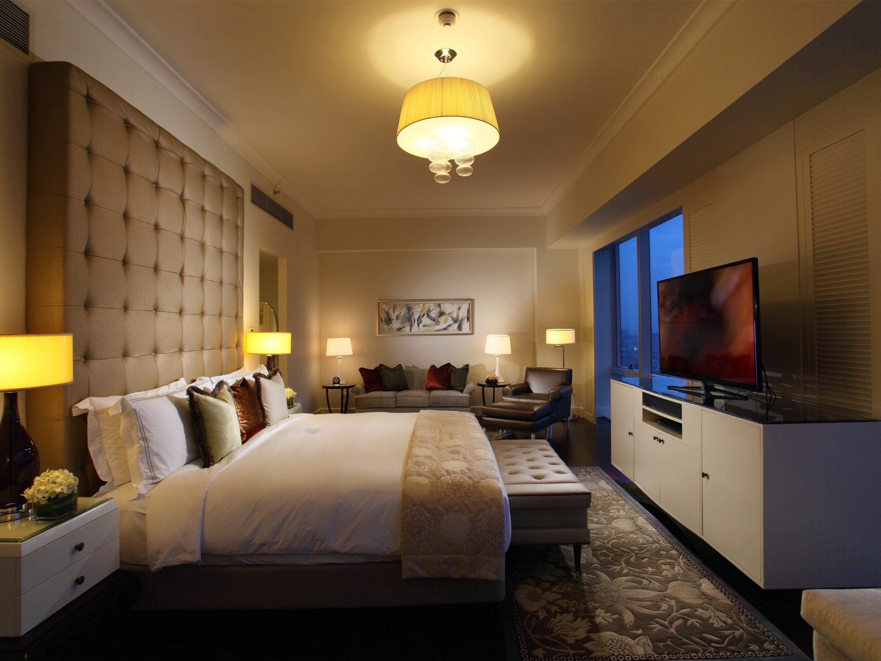 Raffles Makati by null