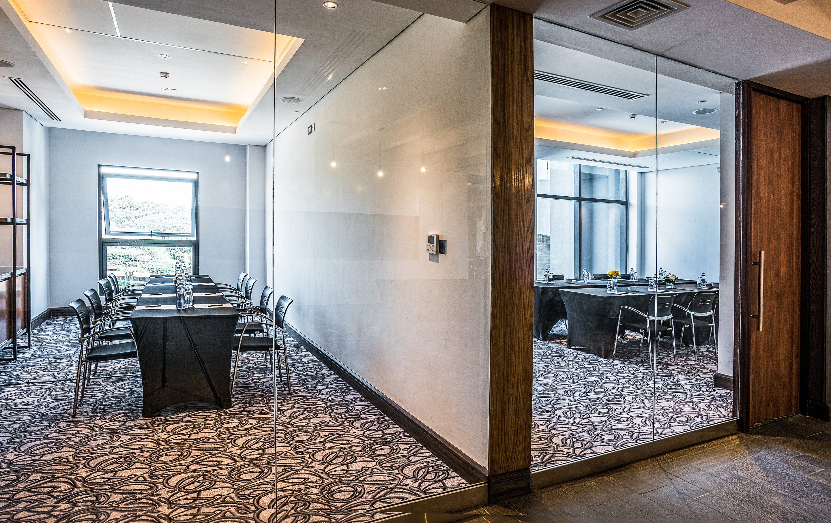 Trademark Hotel by null