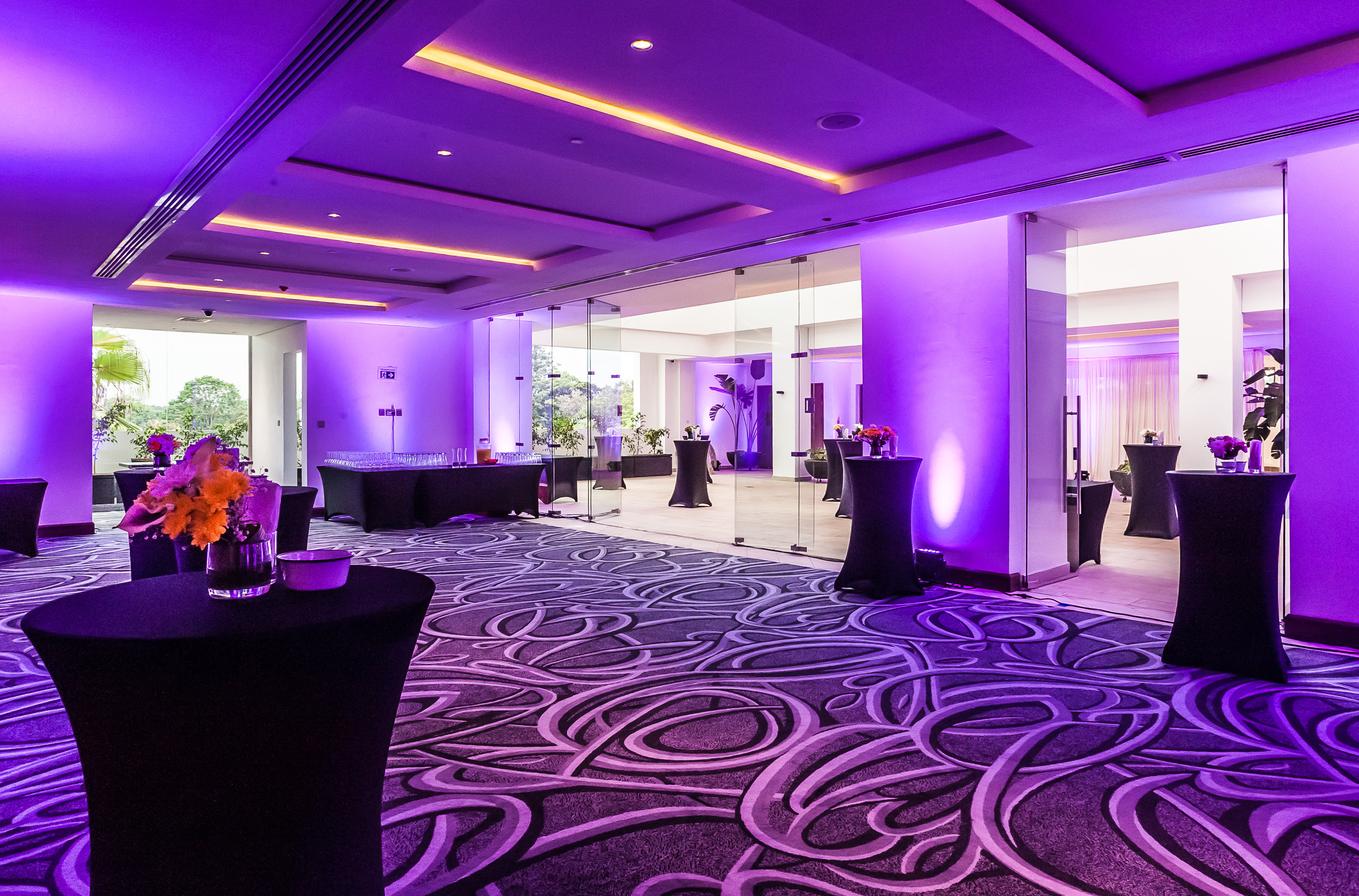 Trademark Hotel by null