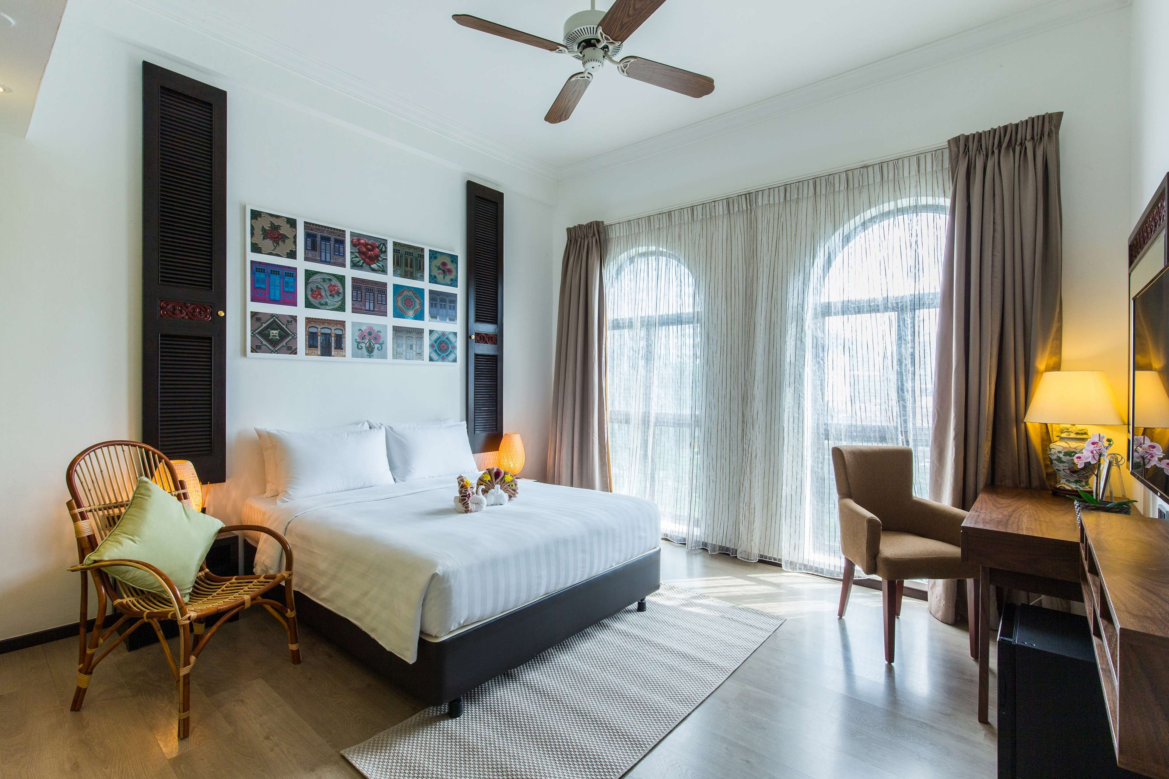 Village Hotel Albert Court by null