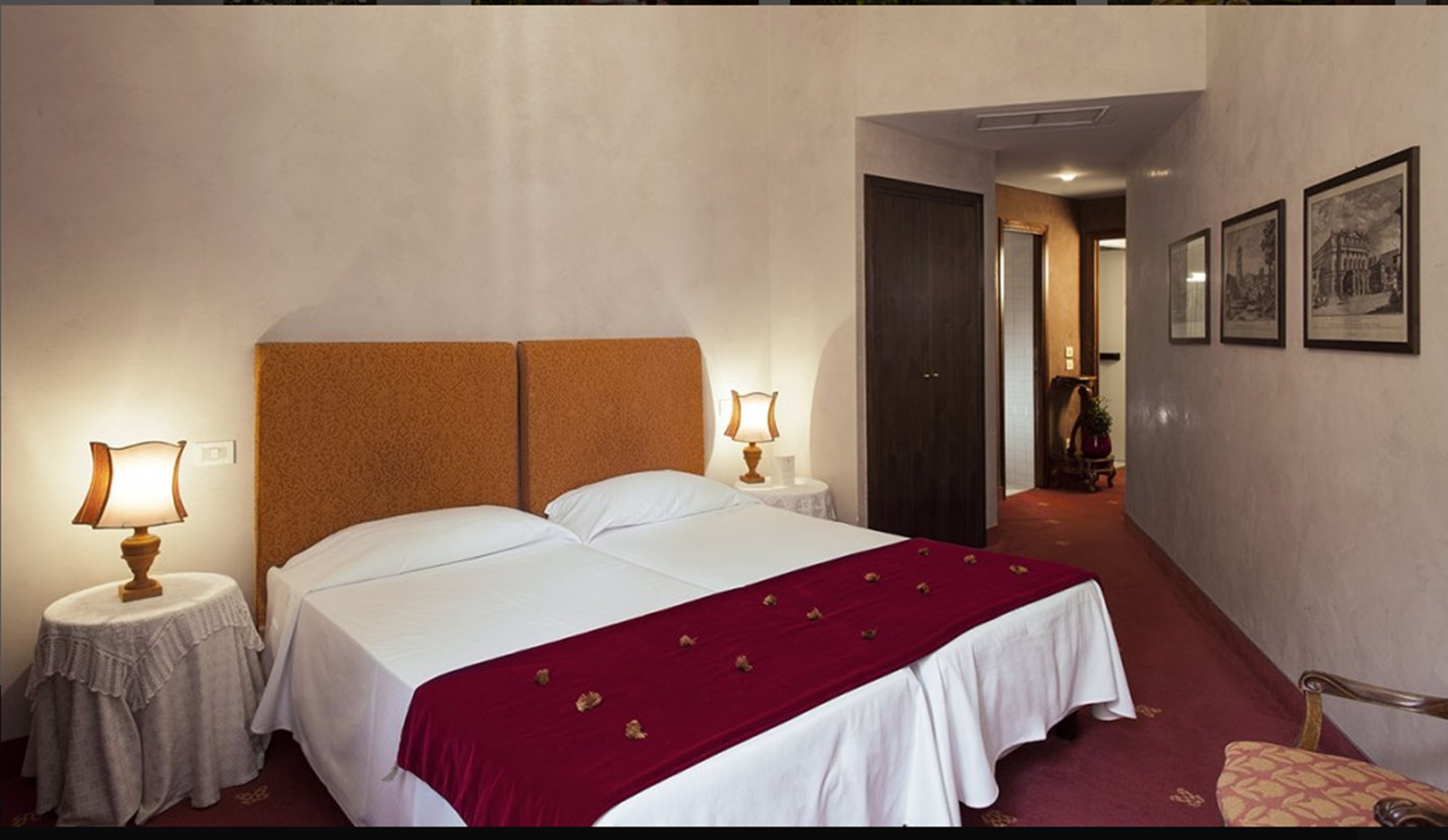 Hotel Columbia by null