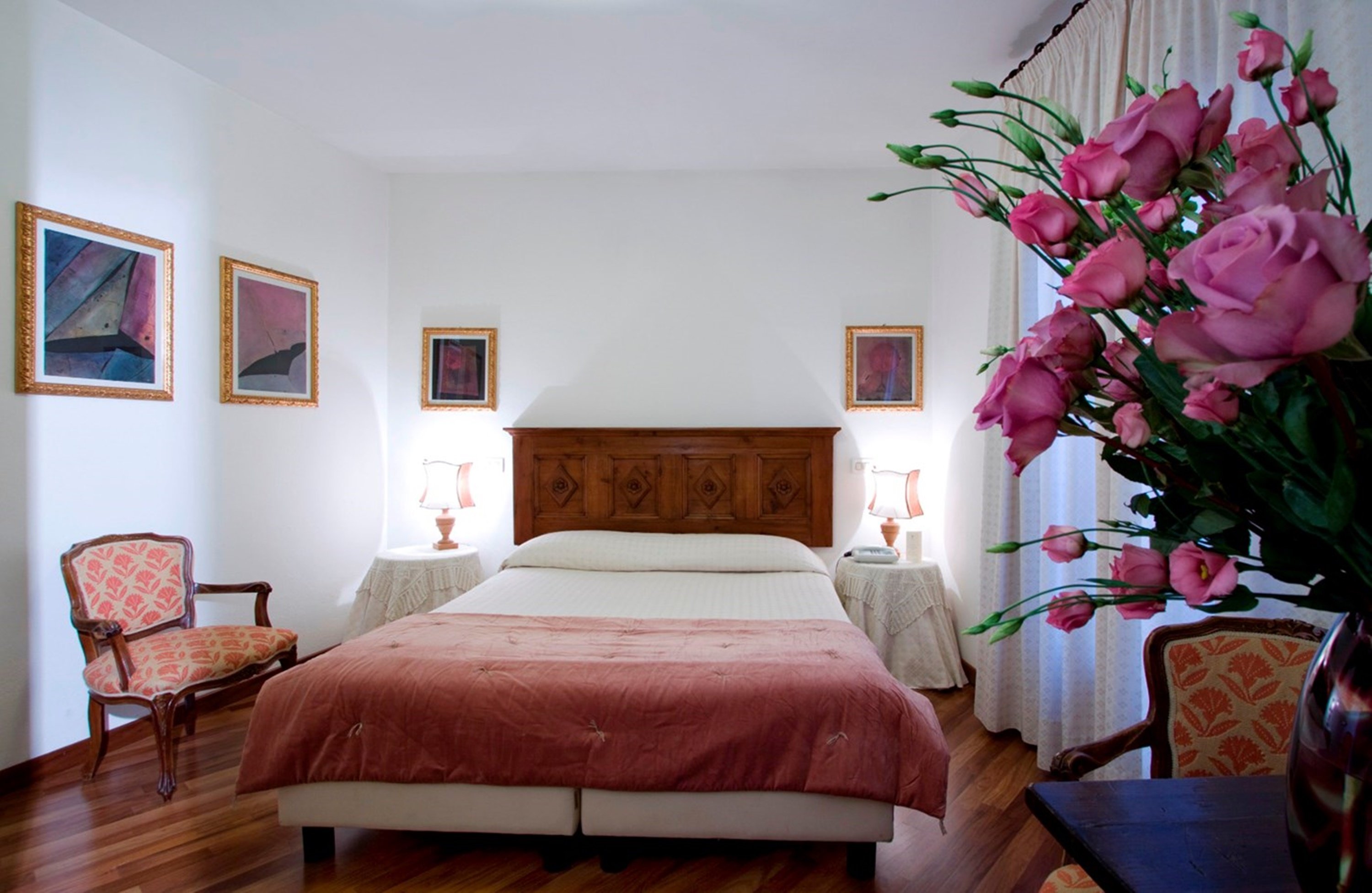 Hotel Columbia by null