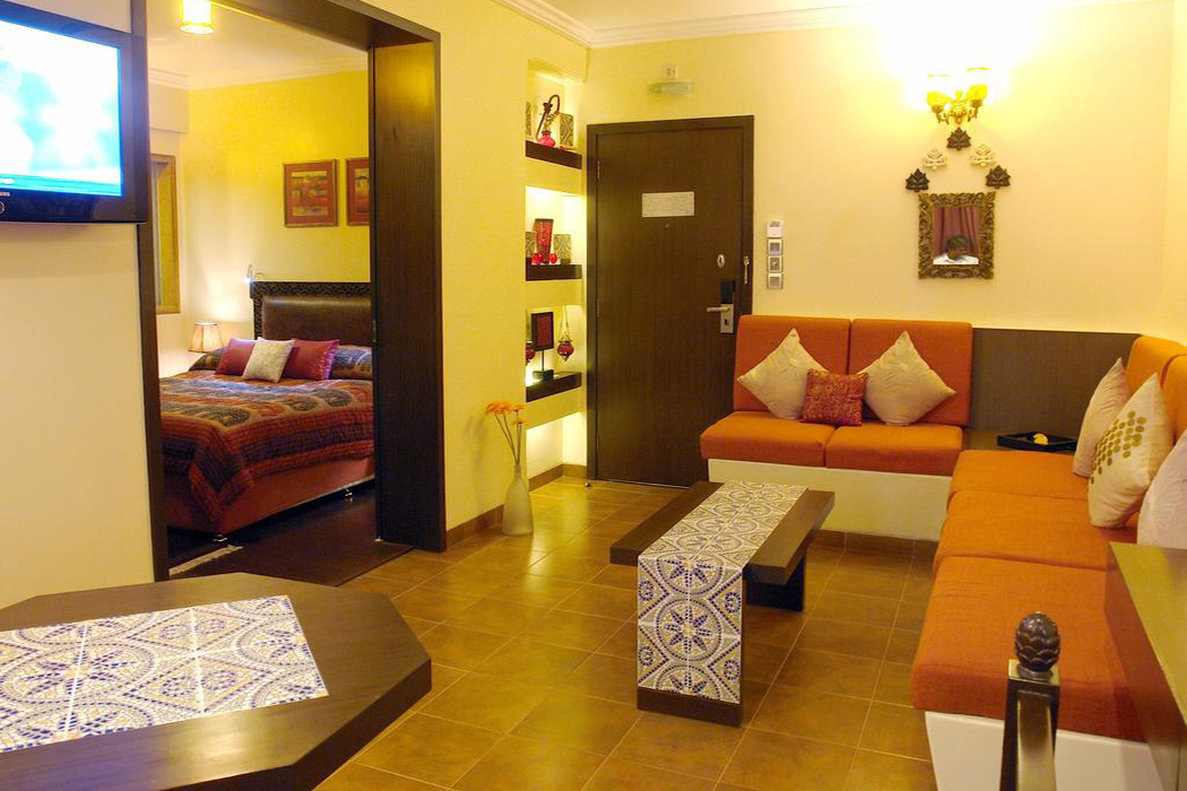 The Shalimar Hotel (August Kranti Marg) by null
