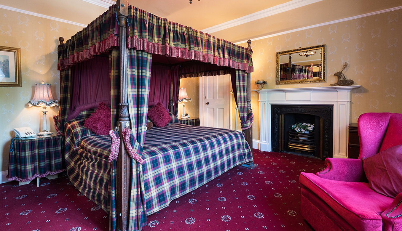 Atholl Arms Hotel by null