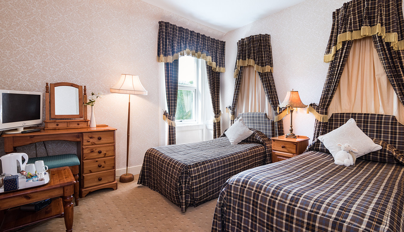 Atholl Arms Hotel by null