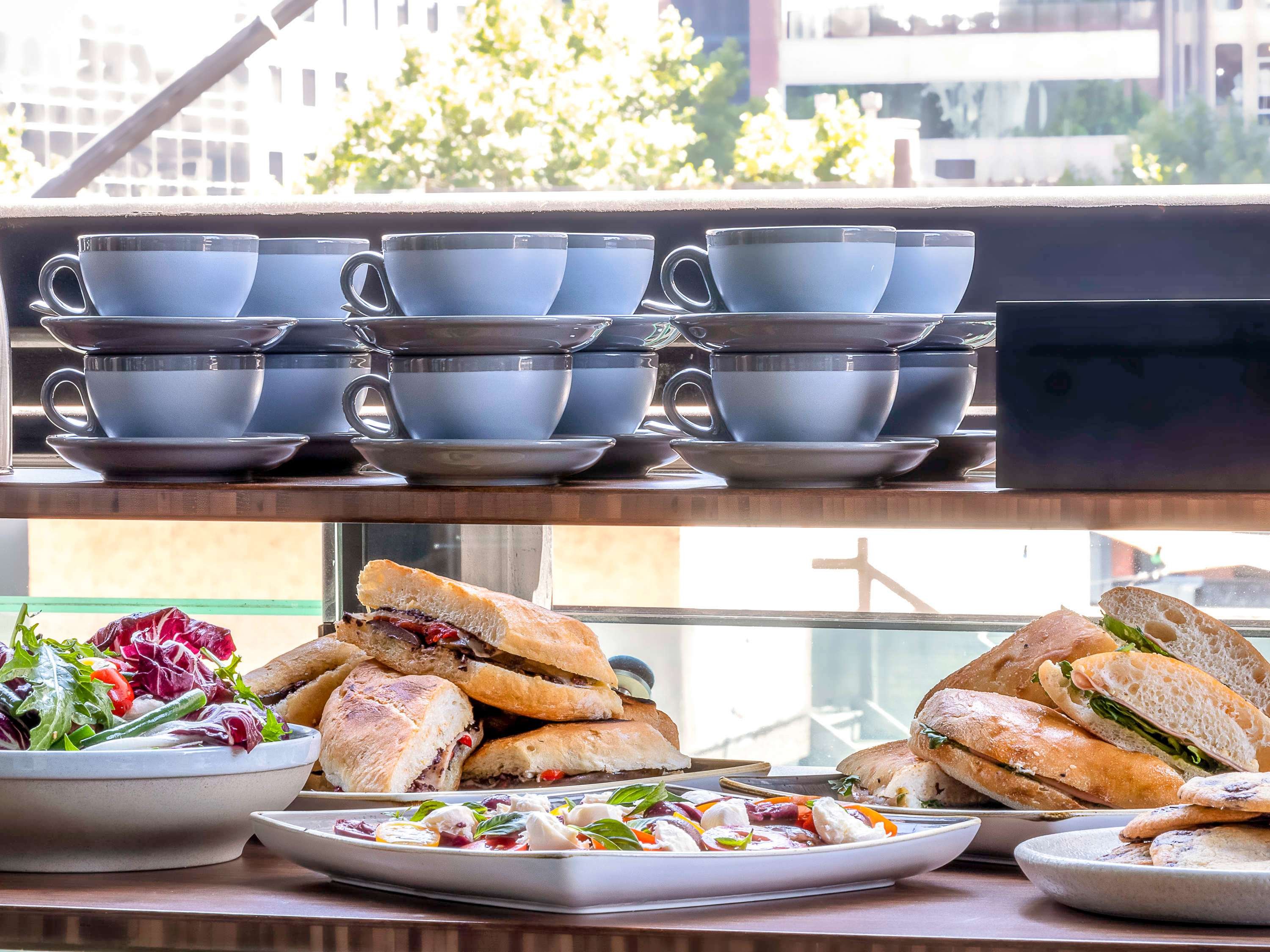 Novotel Melbourne Central by null