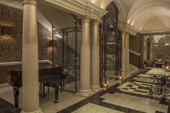 The Roseate Reading by null