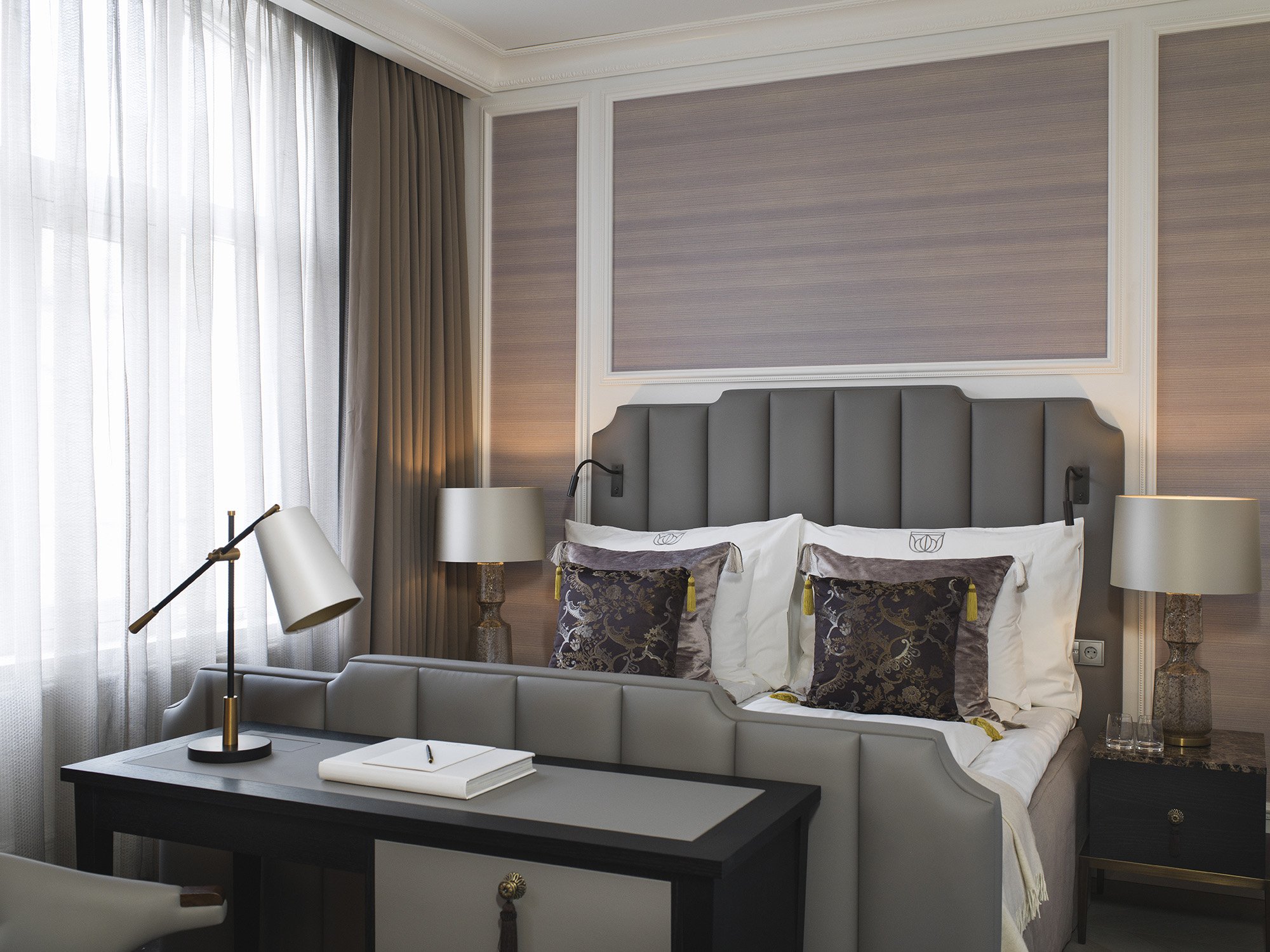 Britannia Hotel by null