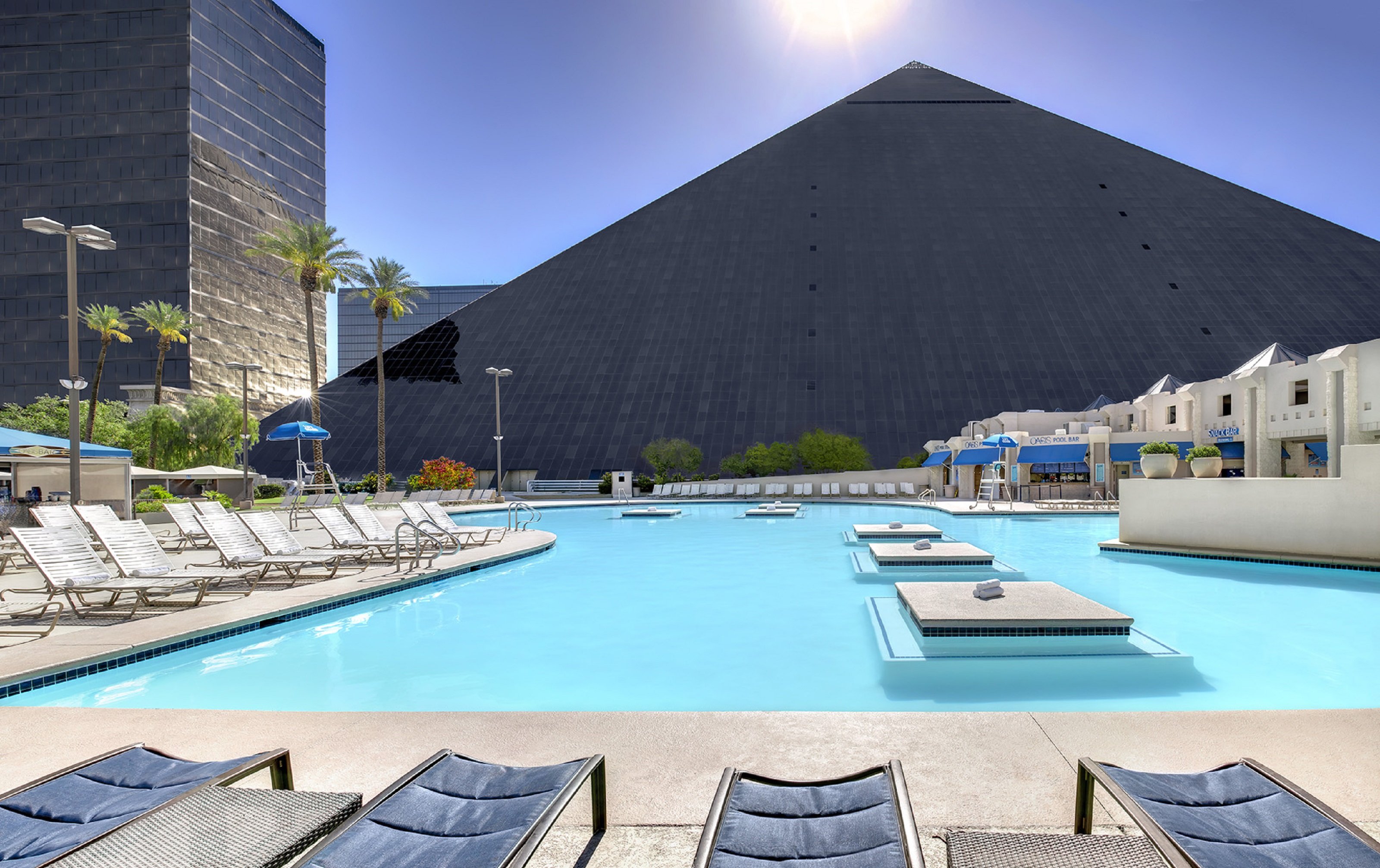 Luxor Hotel & Casino by null