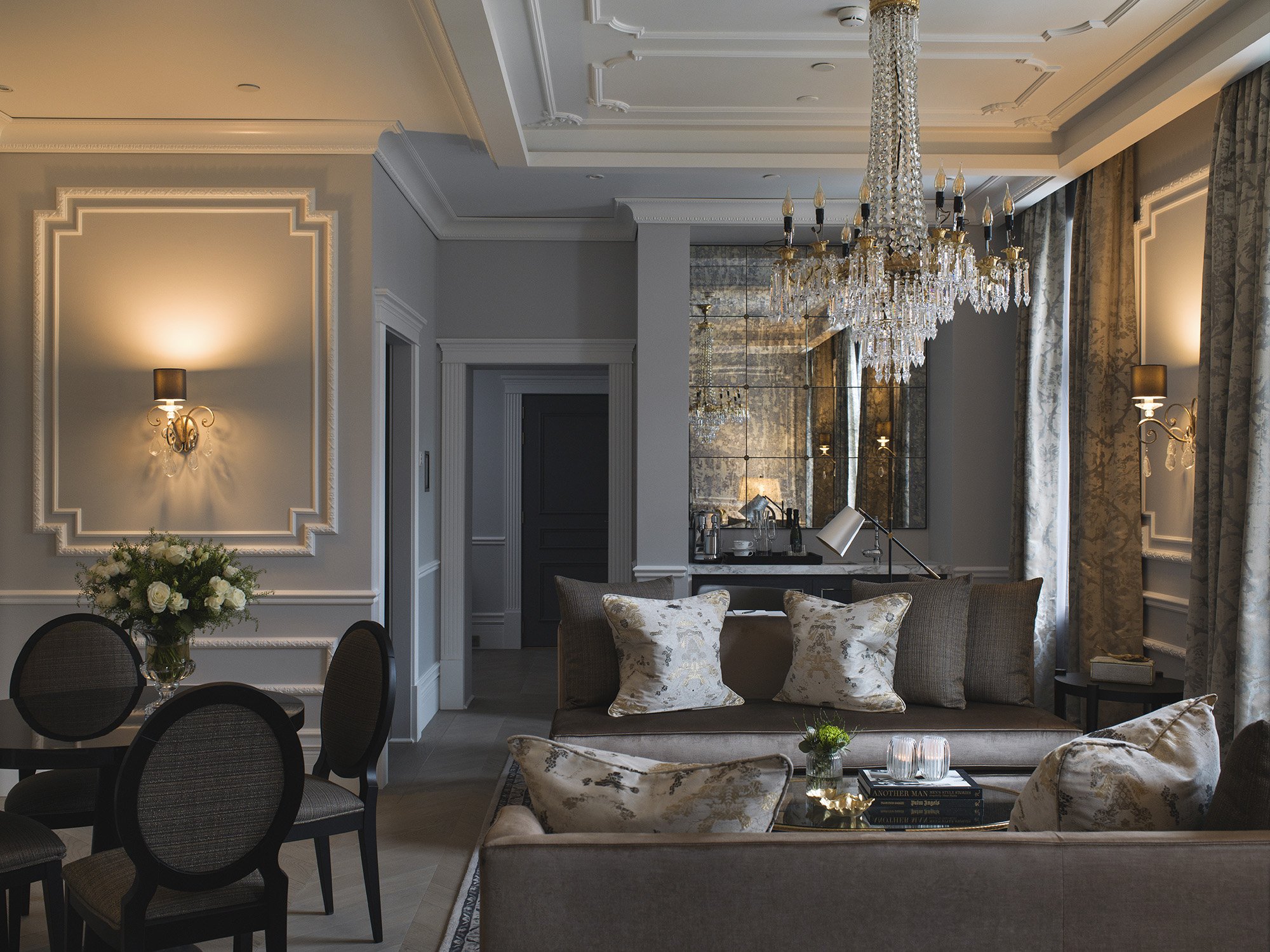 Britannia Hotel by null