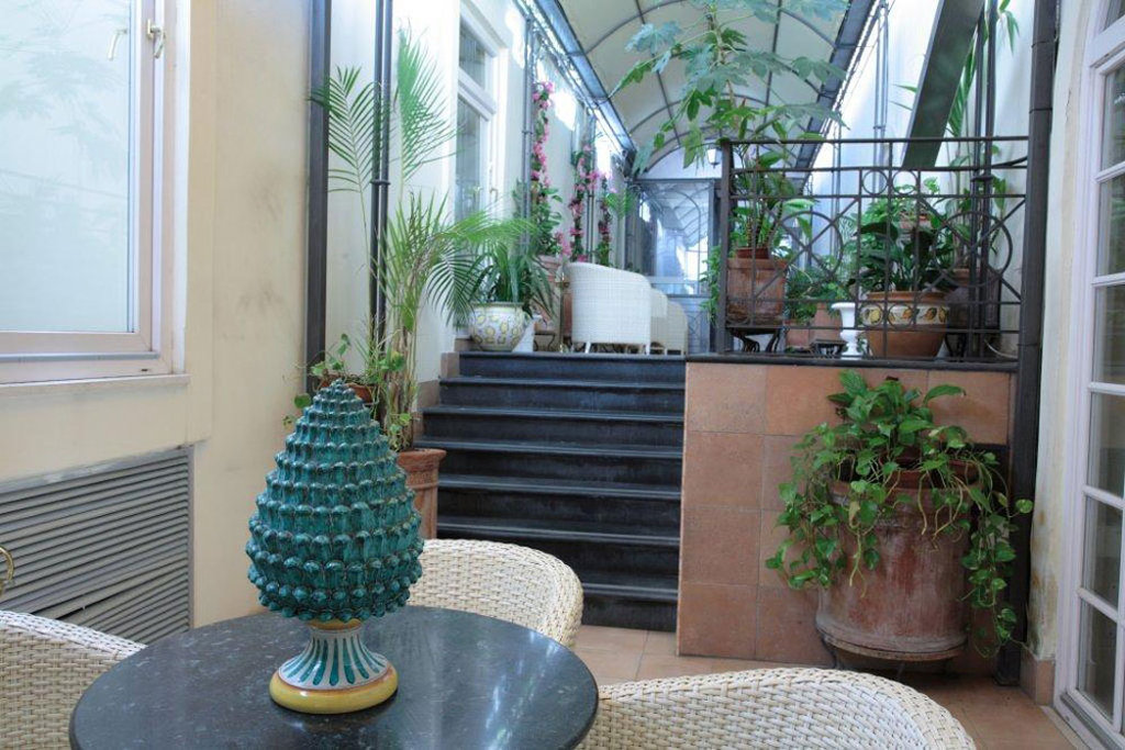 Palazzo Alabardieri by null