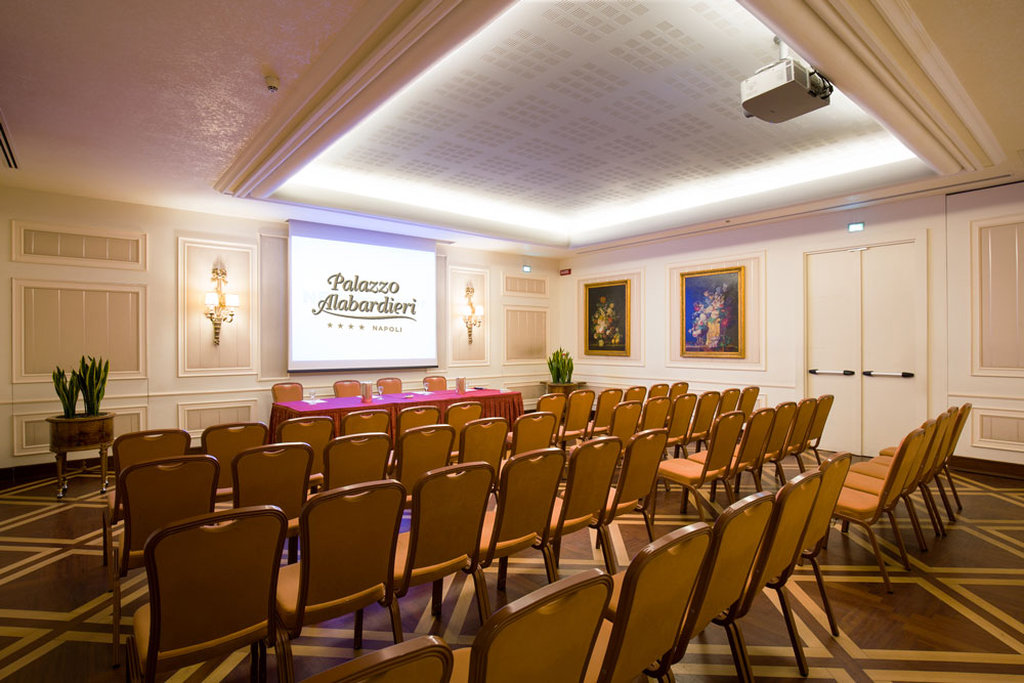 Palazzo Alabardieri by null