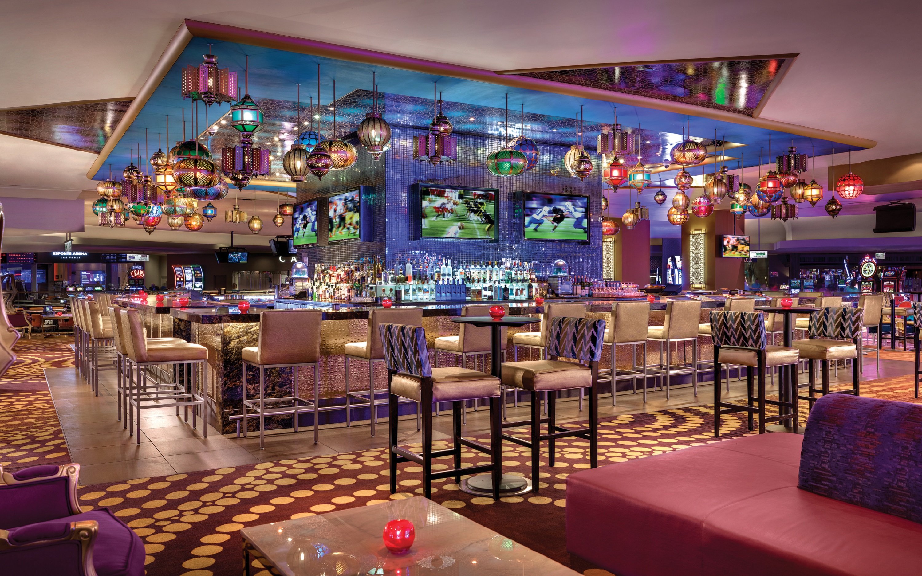 Luxor Hotel & Casino by null