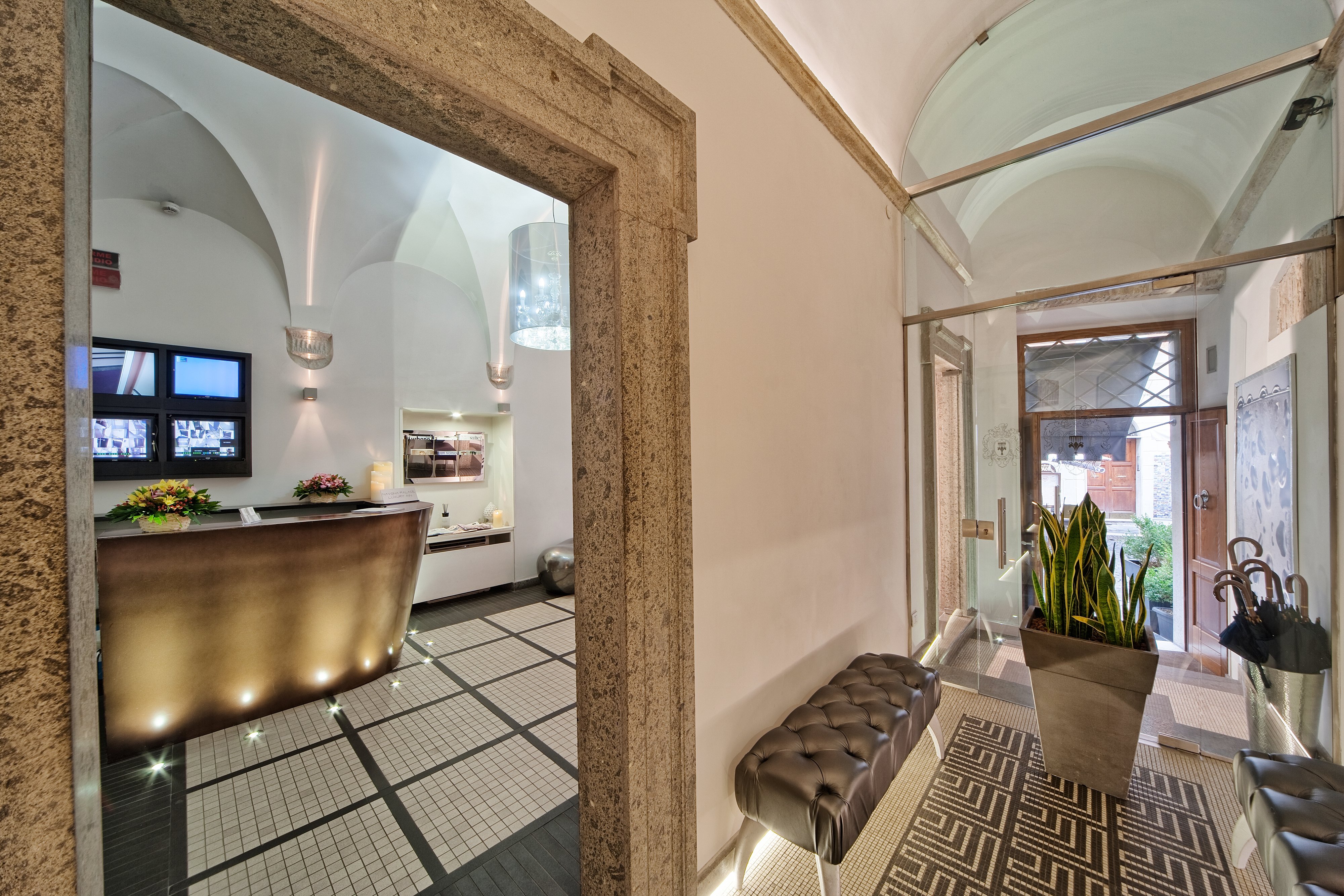 Navona Palace Luxury Inn by null
