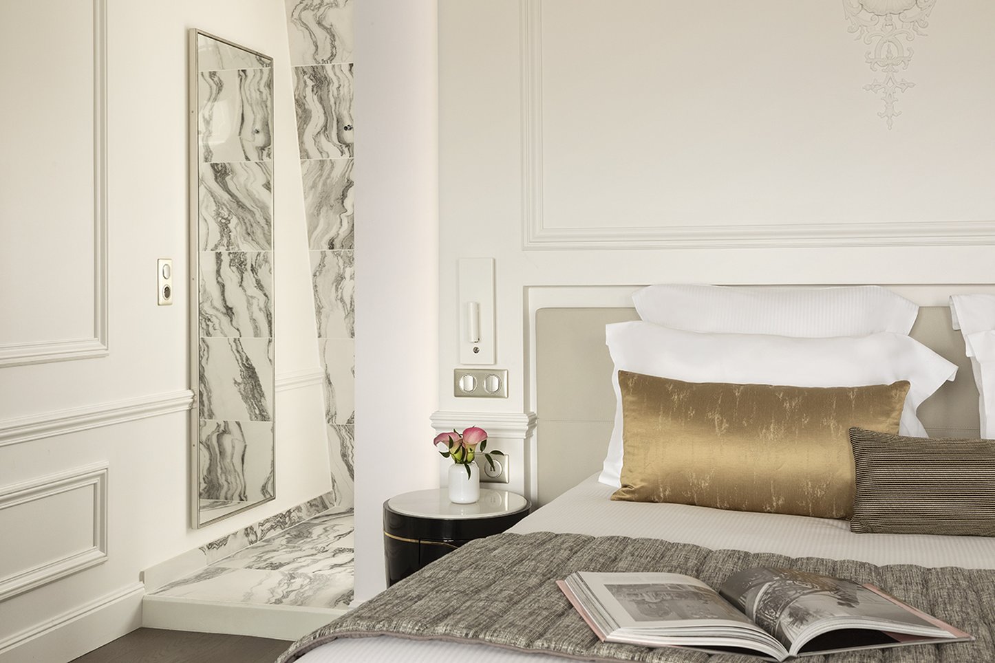 La Clef Champs-Élysées Paris by The Crest Collection by null
