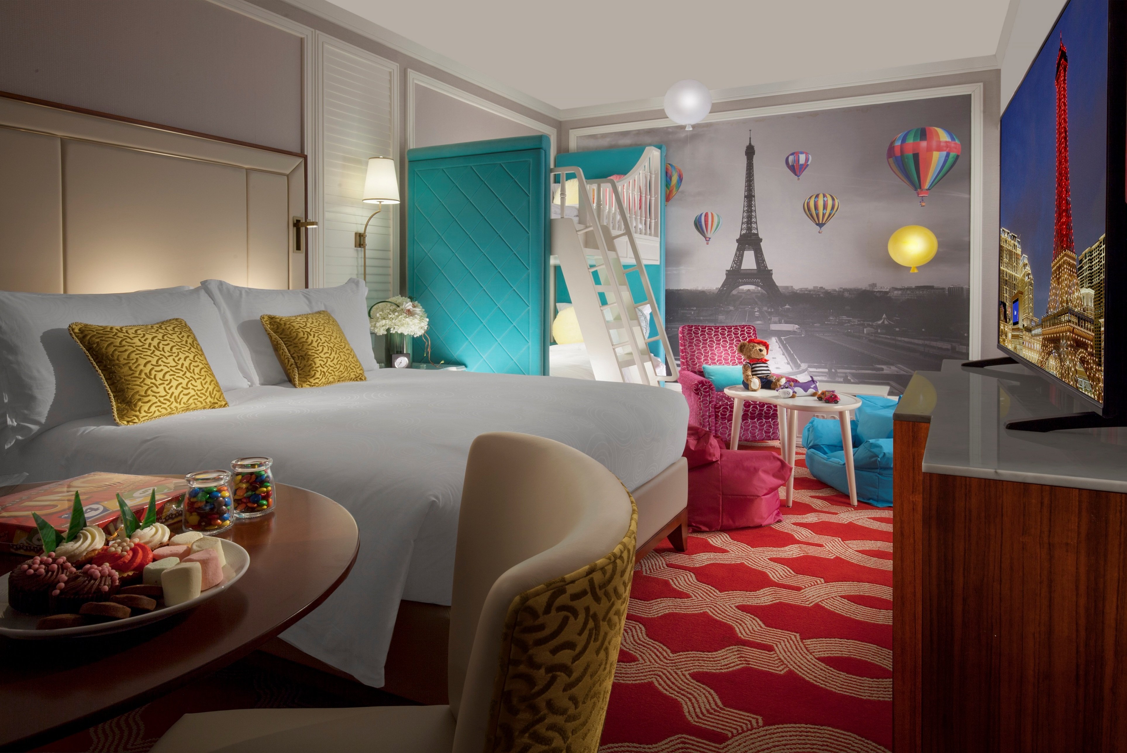 The Parisian by null