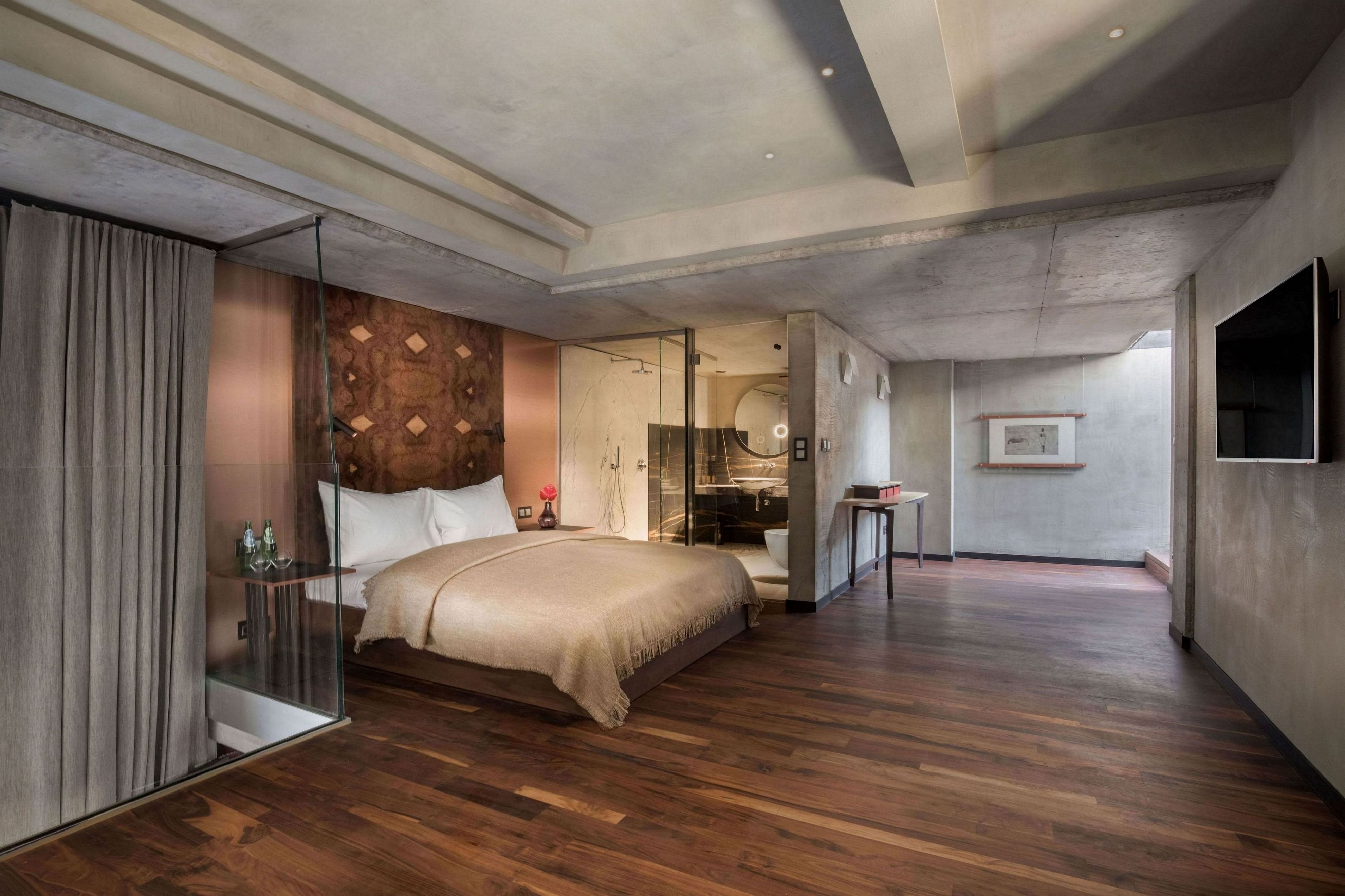 Hotel Warszawa in the Prudential Building by null