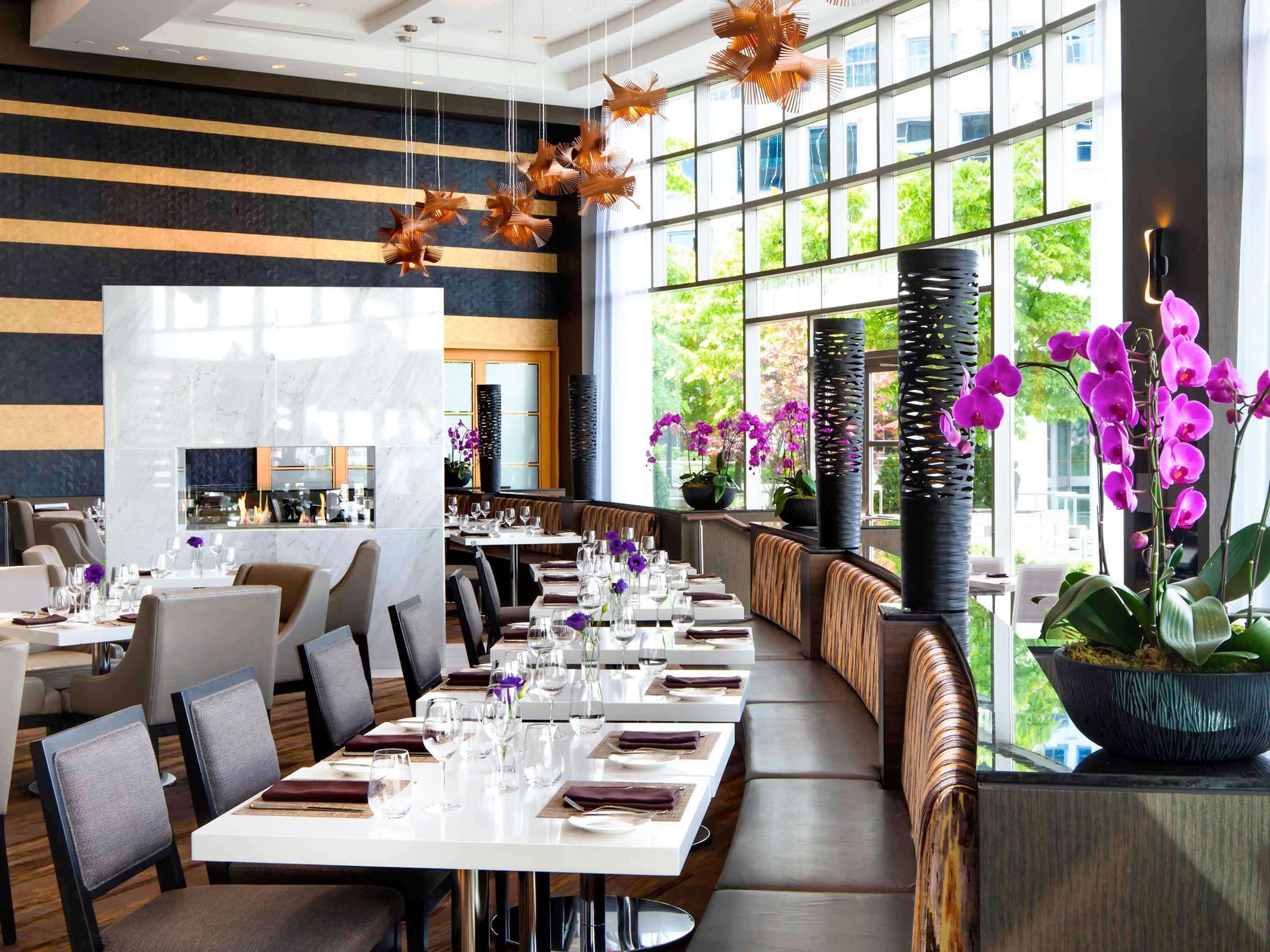 Fairmont Hotel Vancouver by null
