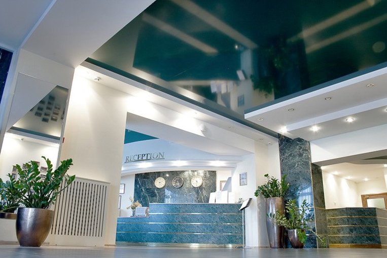 Otel' "Nikolayevskiy" by null