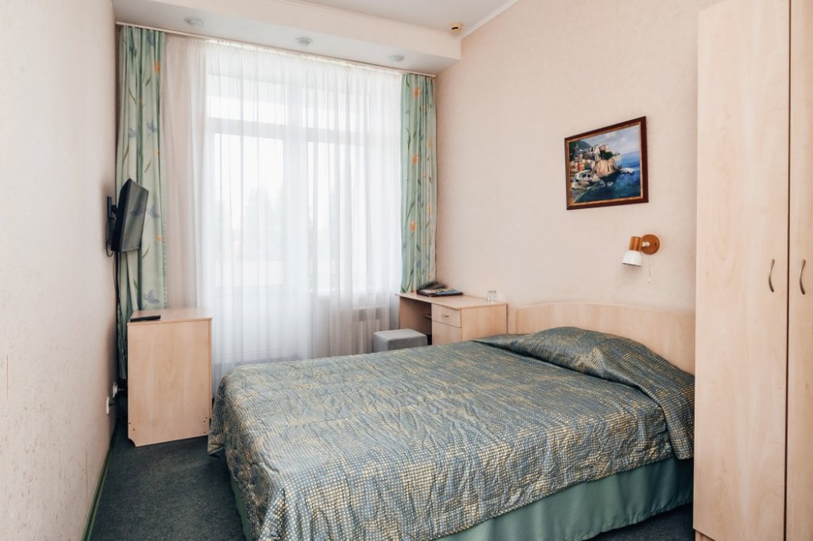 Otel' "Nikolayevskiy" by null
