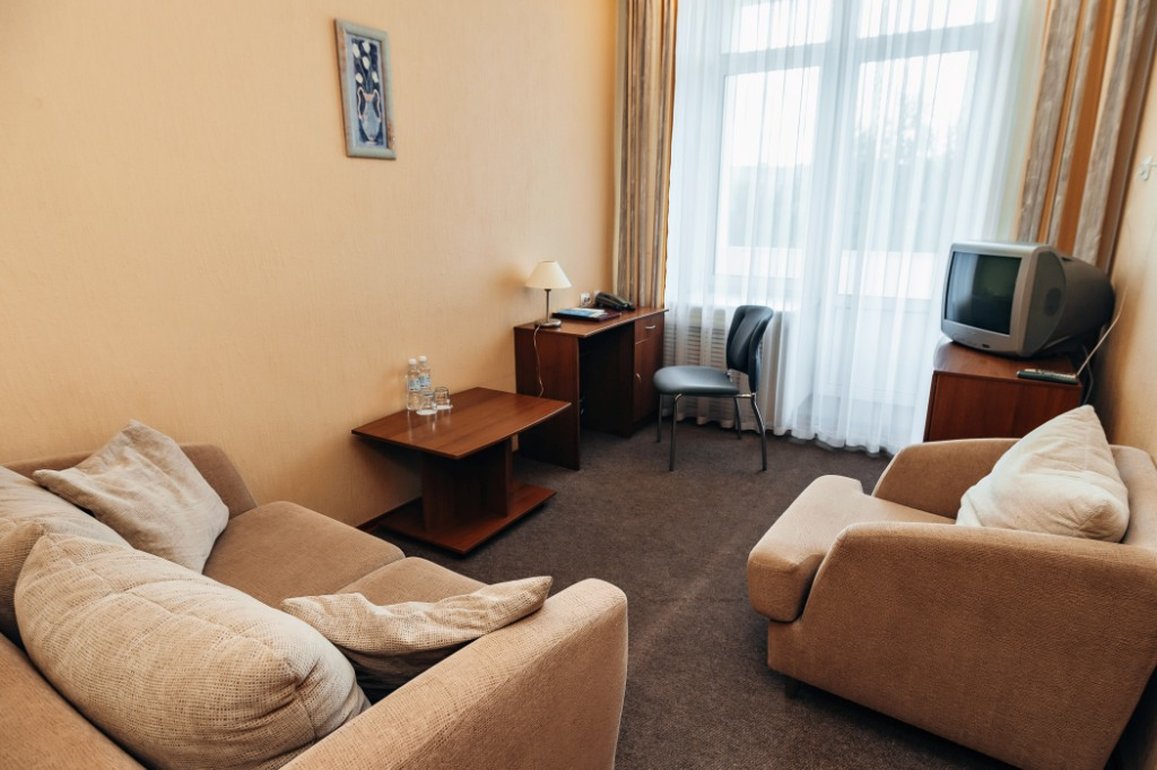 Otel' "Nikolayevskiy" by null