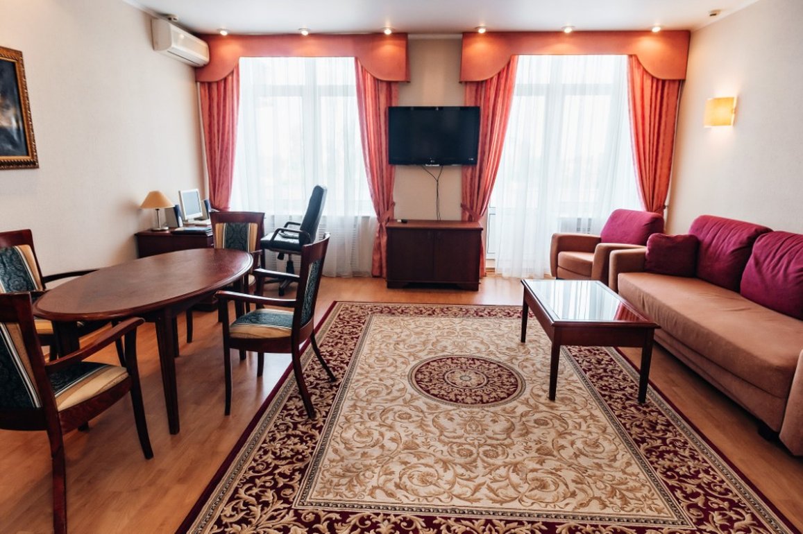 Otel' "Nikolayevskiy" by null