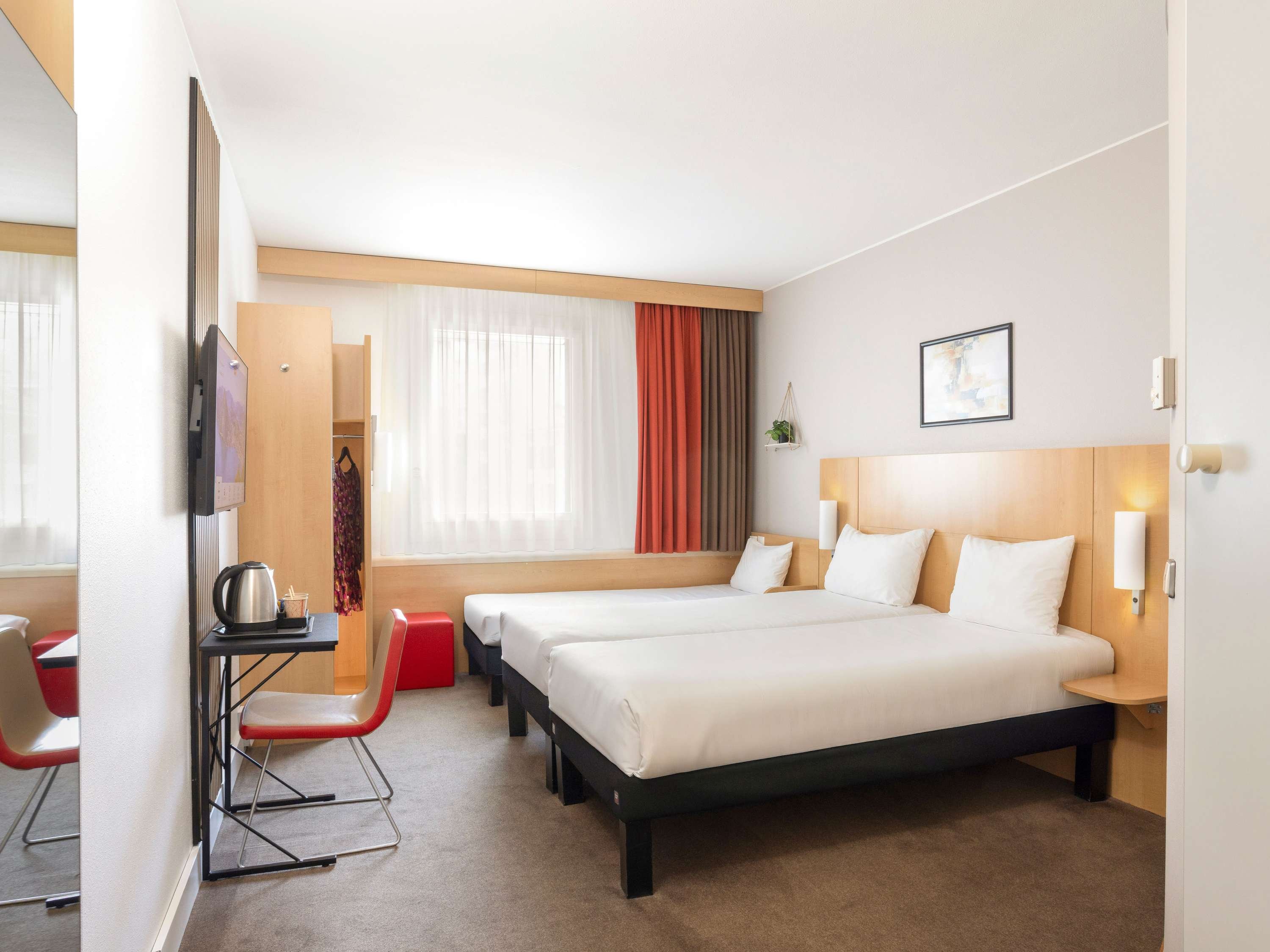 ibis budget Lugano Paradiso by null