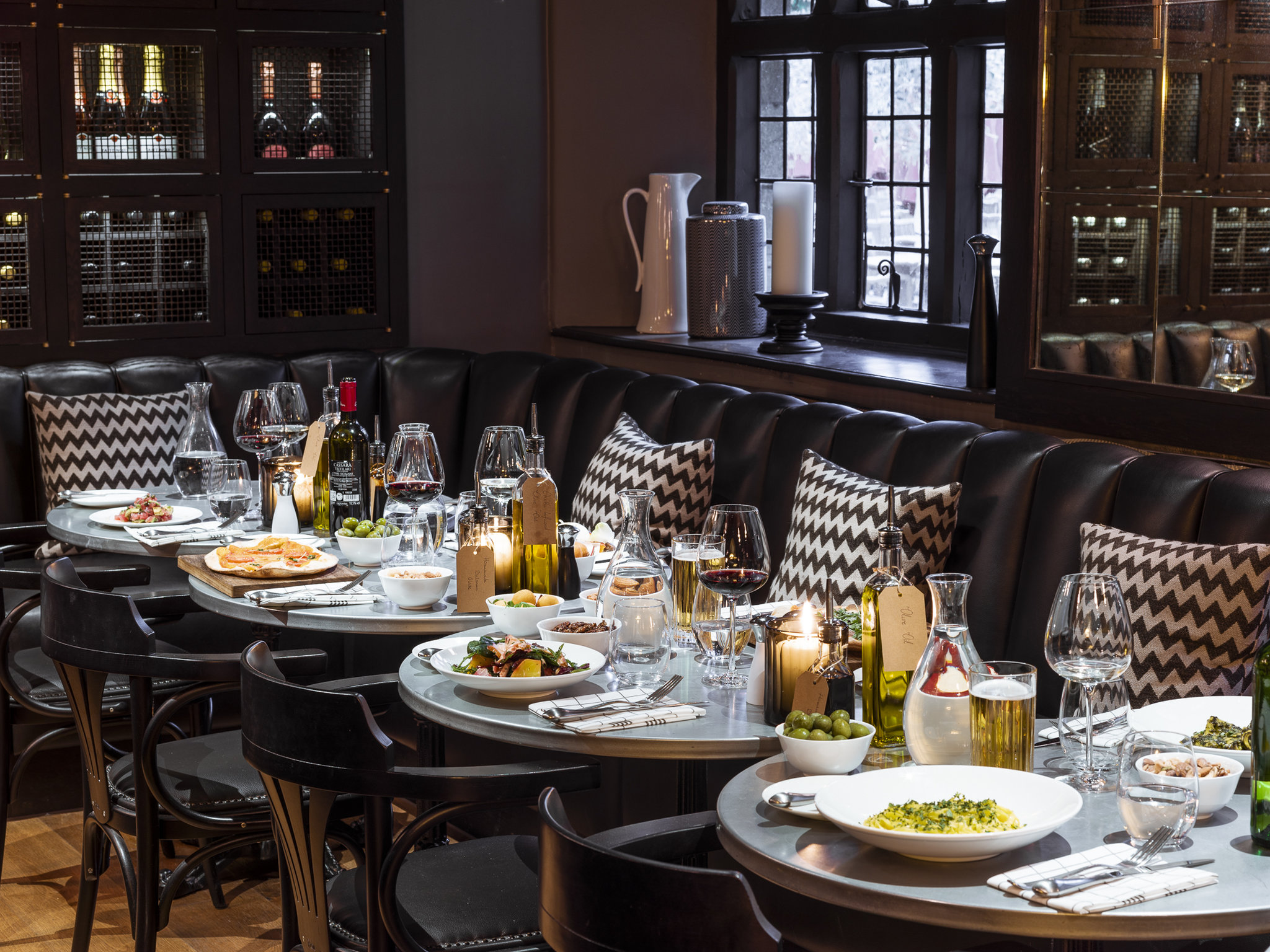 The Lygon Arms by null