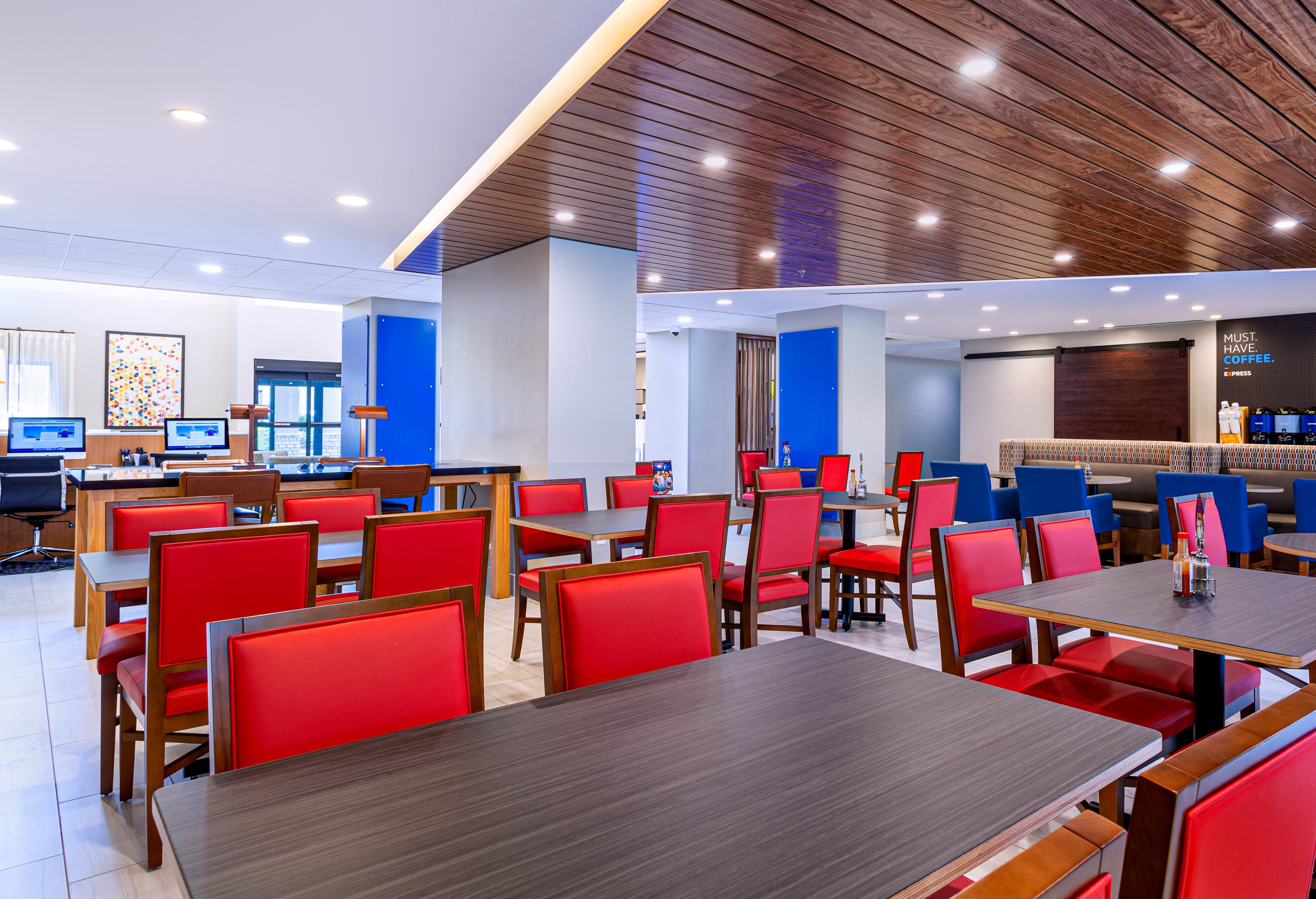 Holiday Inn Express Tampa-Brandon, an IHG Hotel photo 8