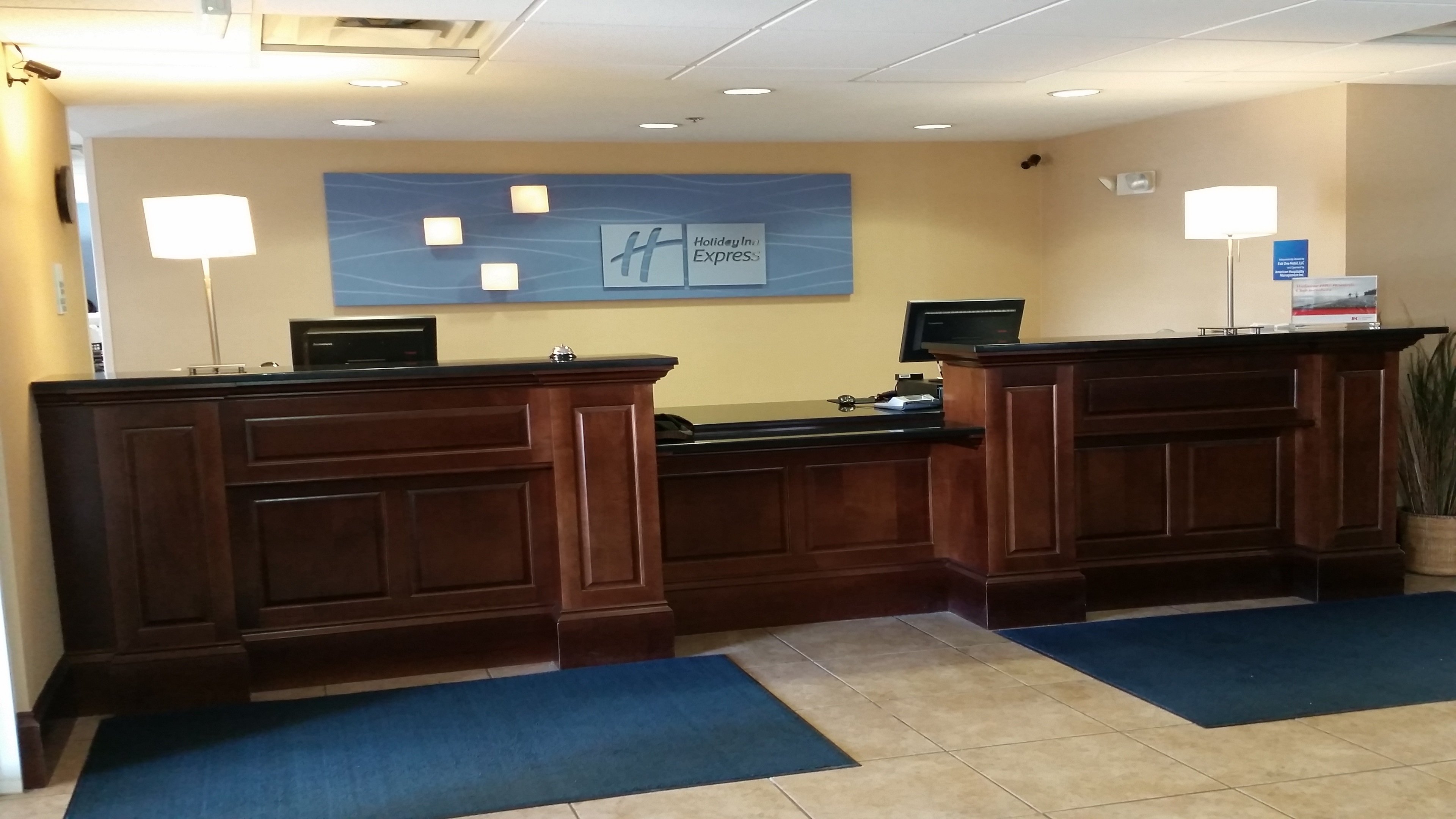 Holiday Inn Express & Suites New Buffalo, MI by null