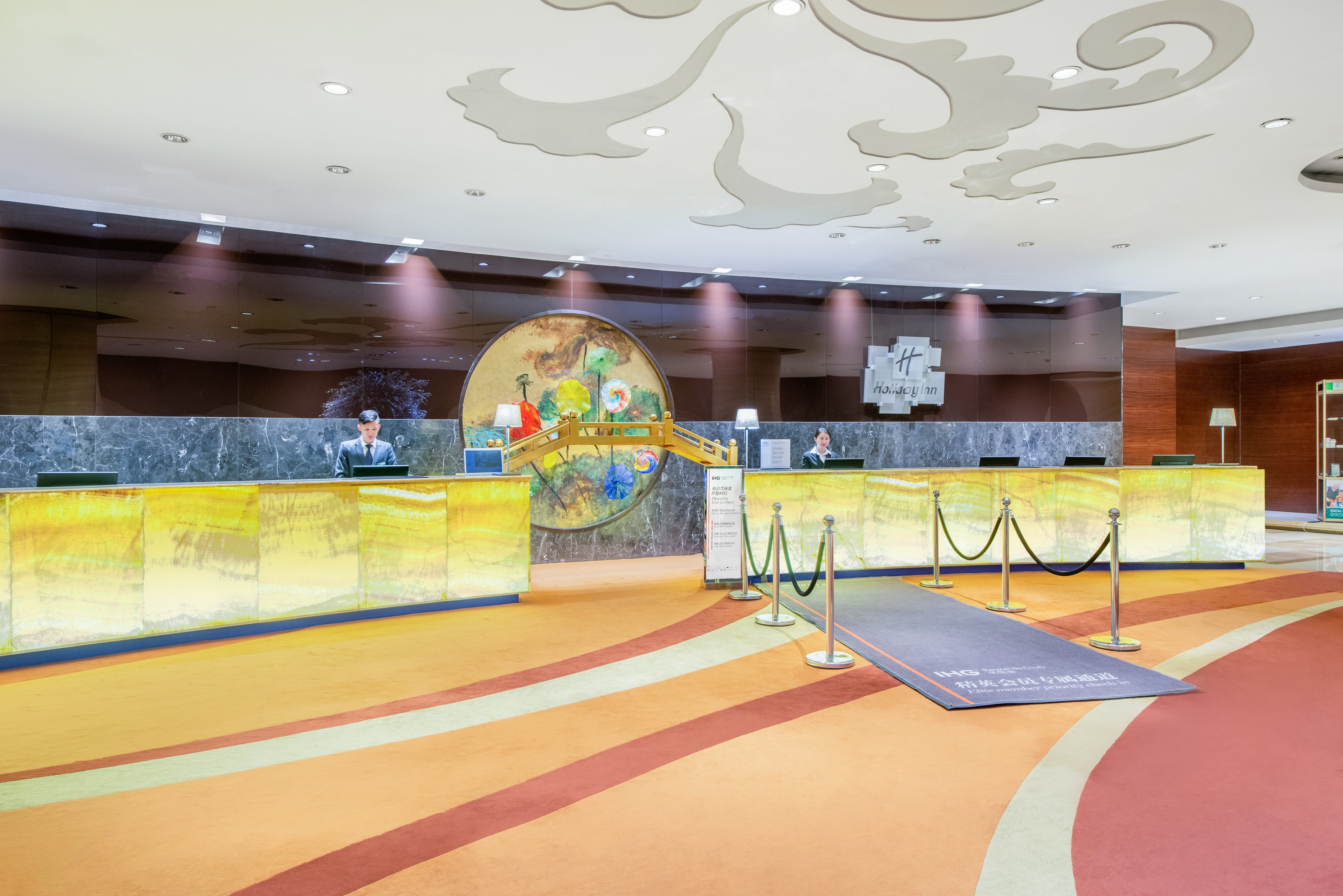 Holiday Inn Aqua City Nanjing photo 8