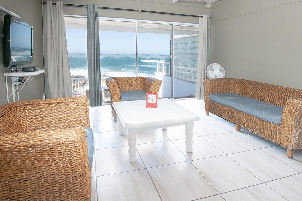 Point Village Hotel by null