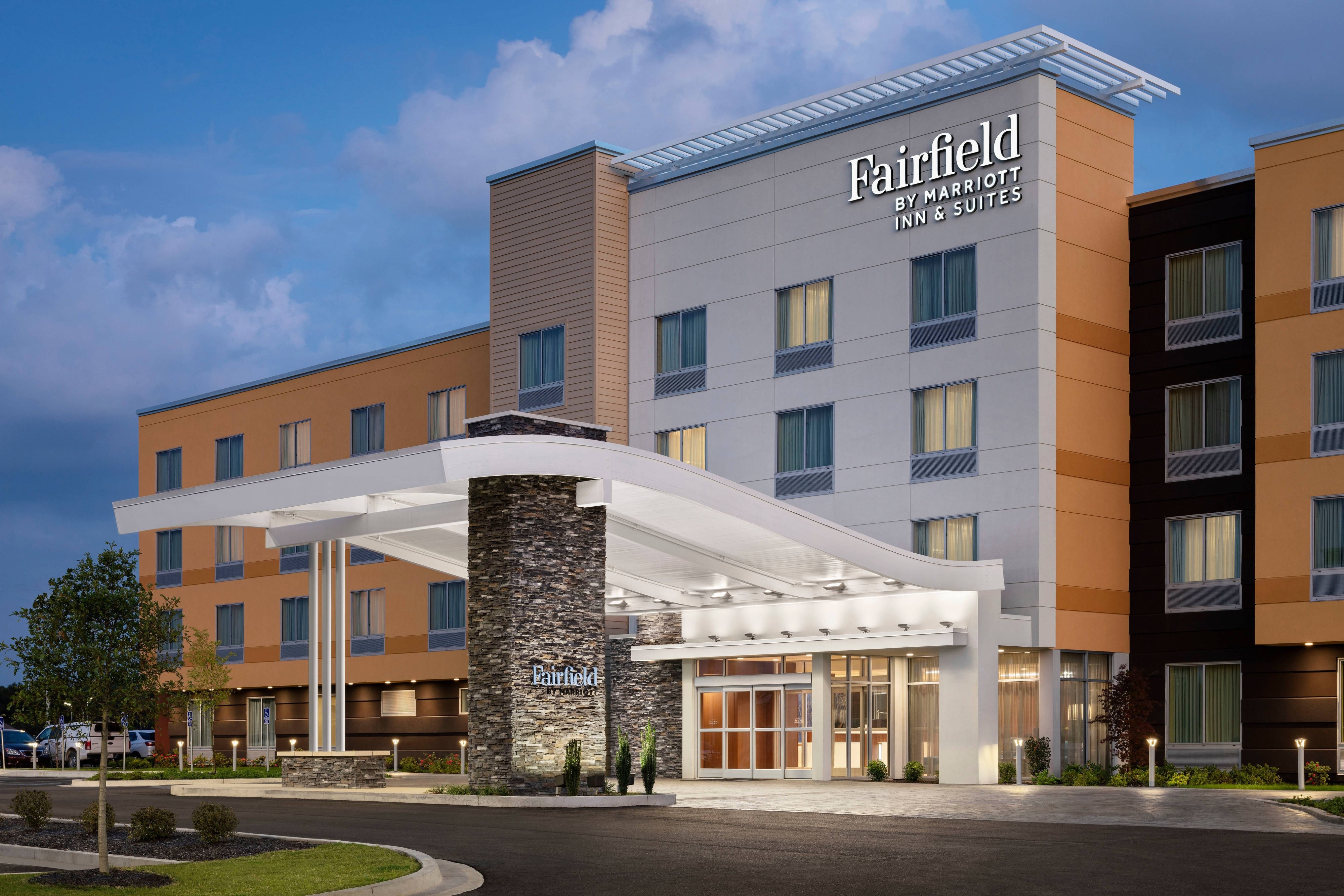 Fairfield Inn & Suites by Marriott Lincoln Crete image