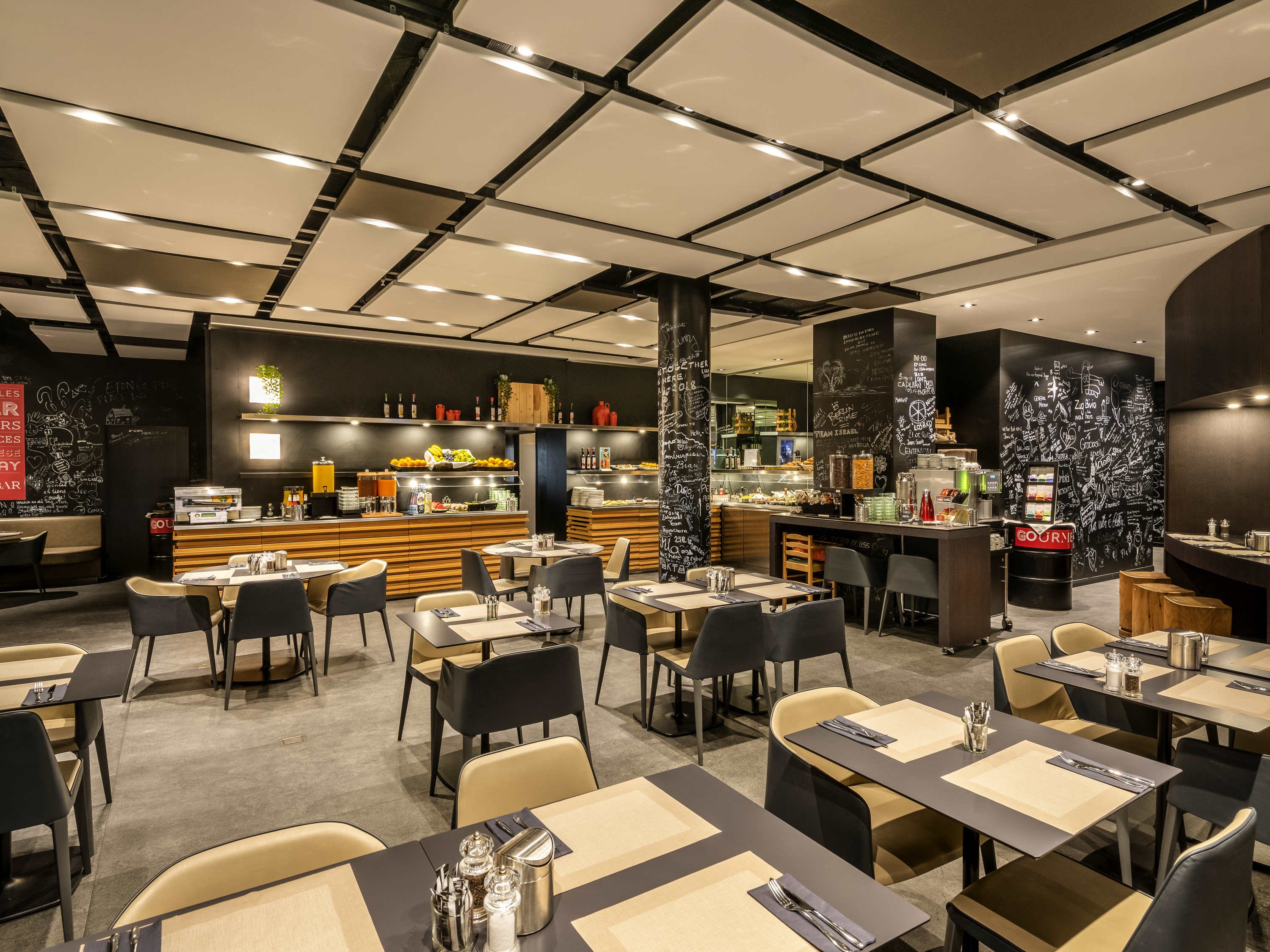 Novotel Bern Expo by null