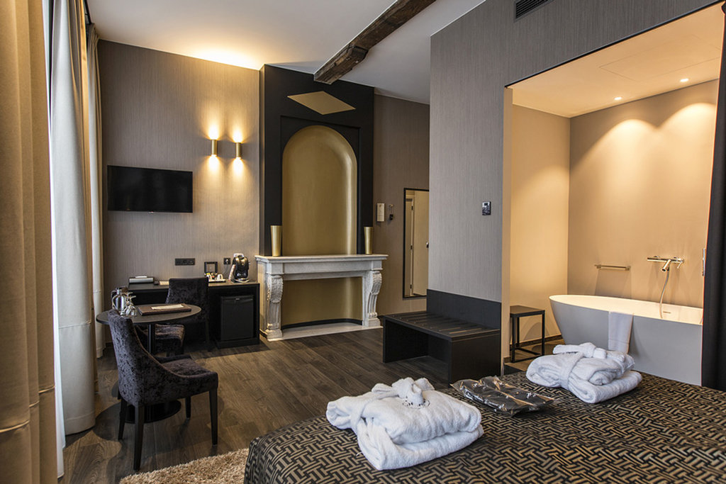 Hotel Harmony by null